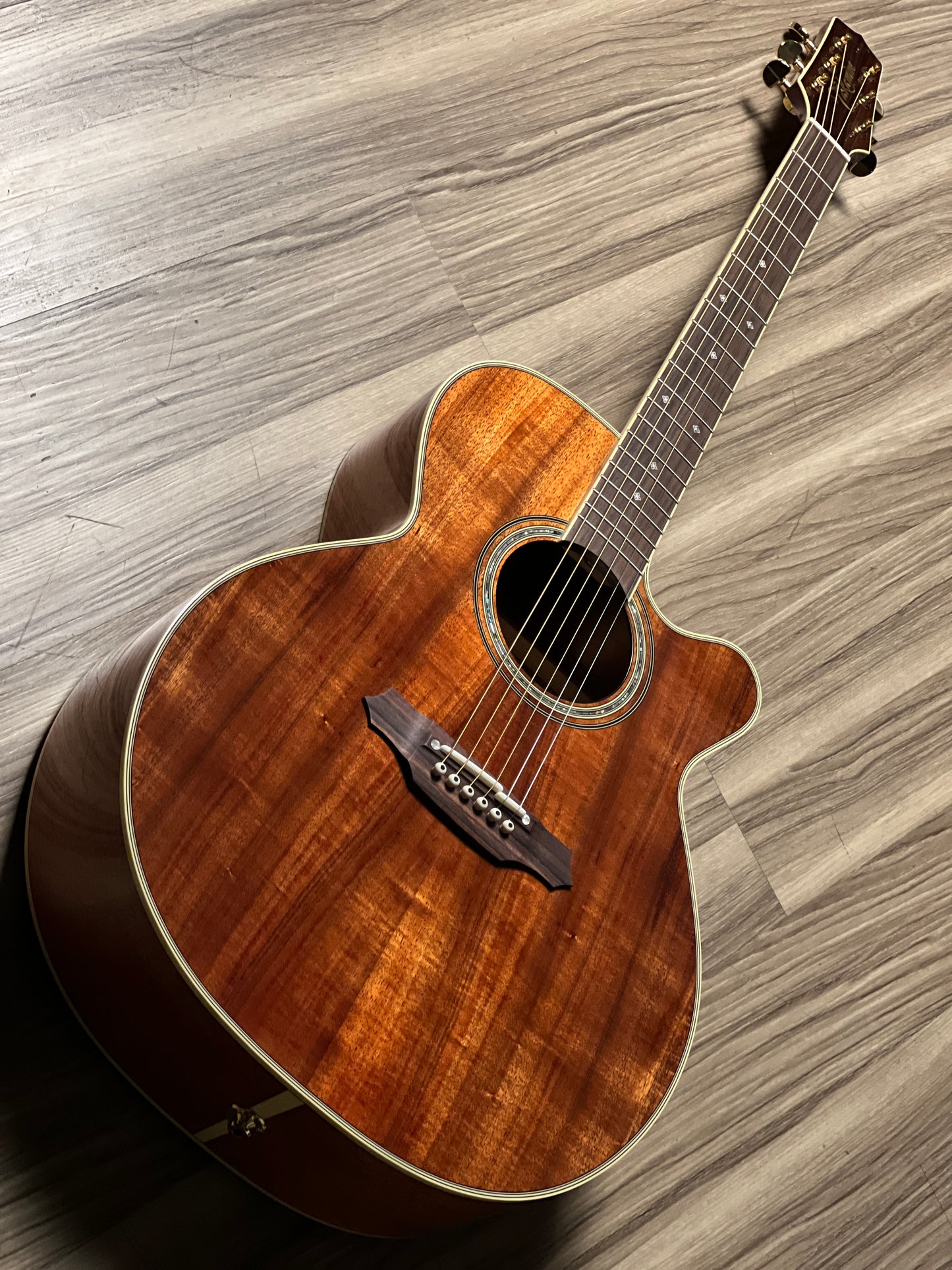 Takamine EF508KC in Natural Gloss with Case Made In Japan 62060771