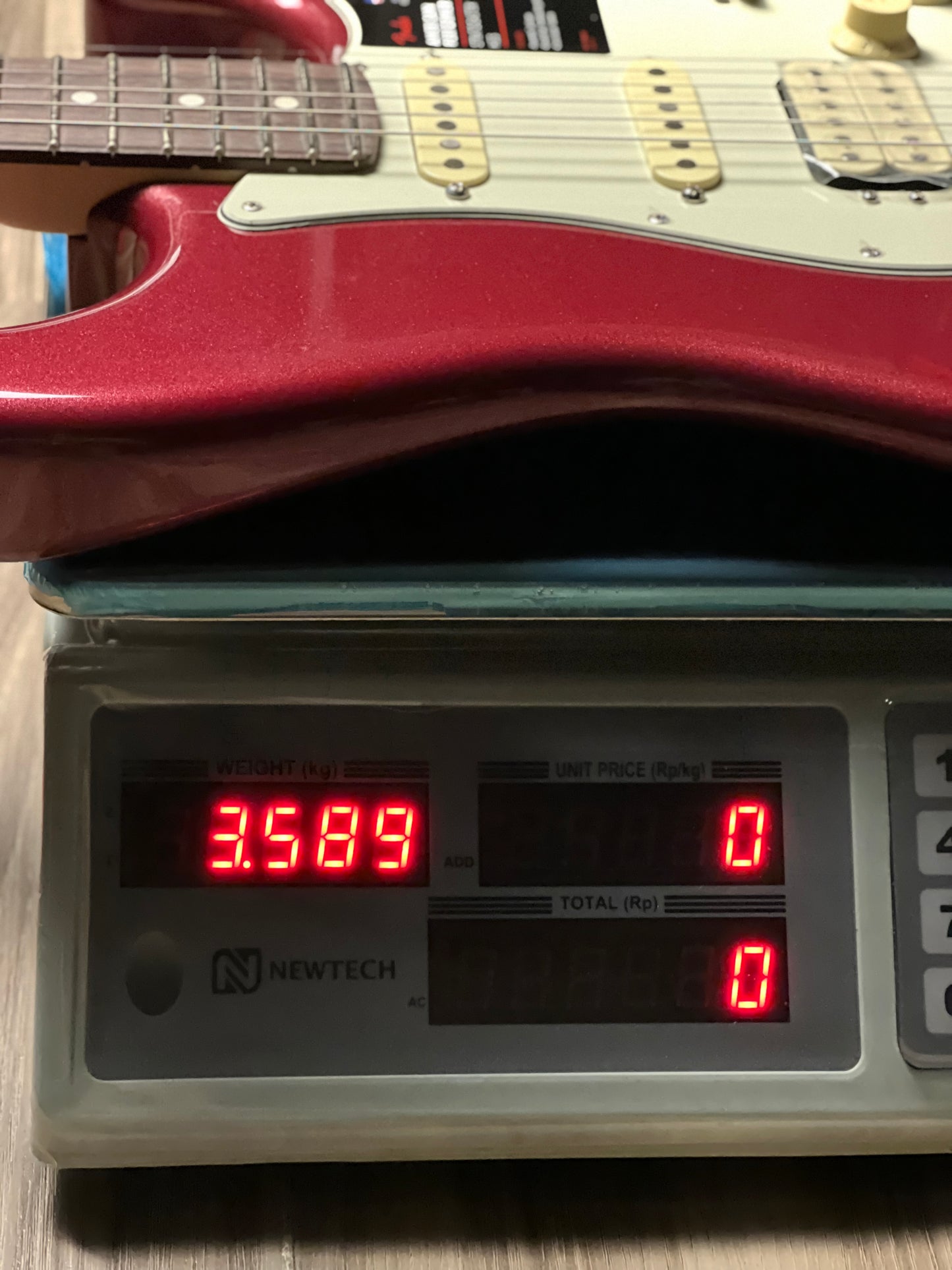 Fender American Performer Stratocaster HSS - Aubergine with Rosewood Fingerboard US240000091