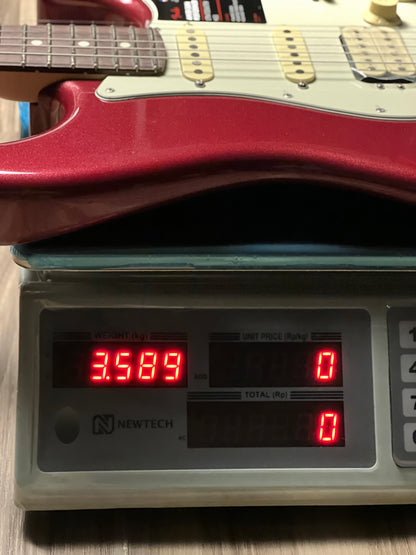 Fender American Performer Stratocaster HSS - Aubergine with Rosewood Fingerboard US240000091