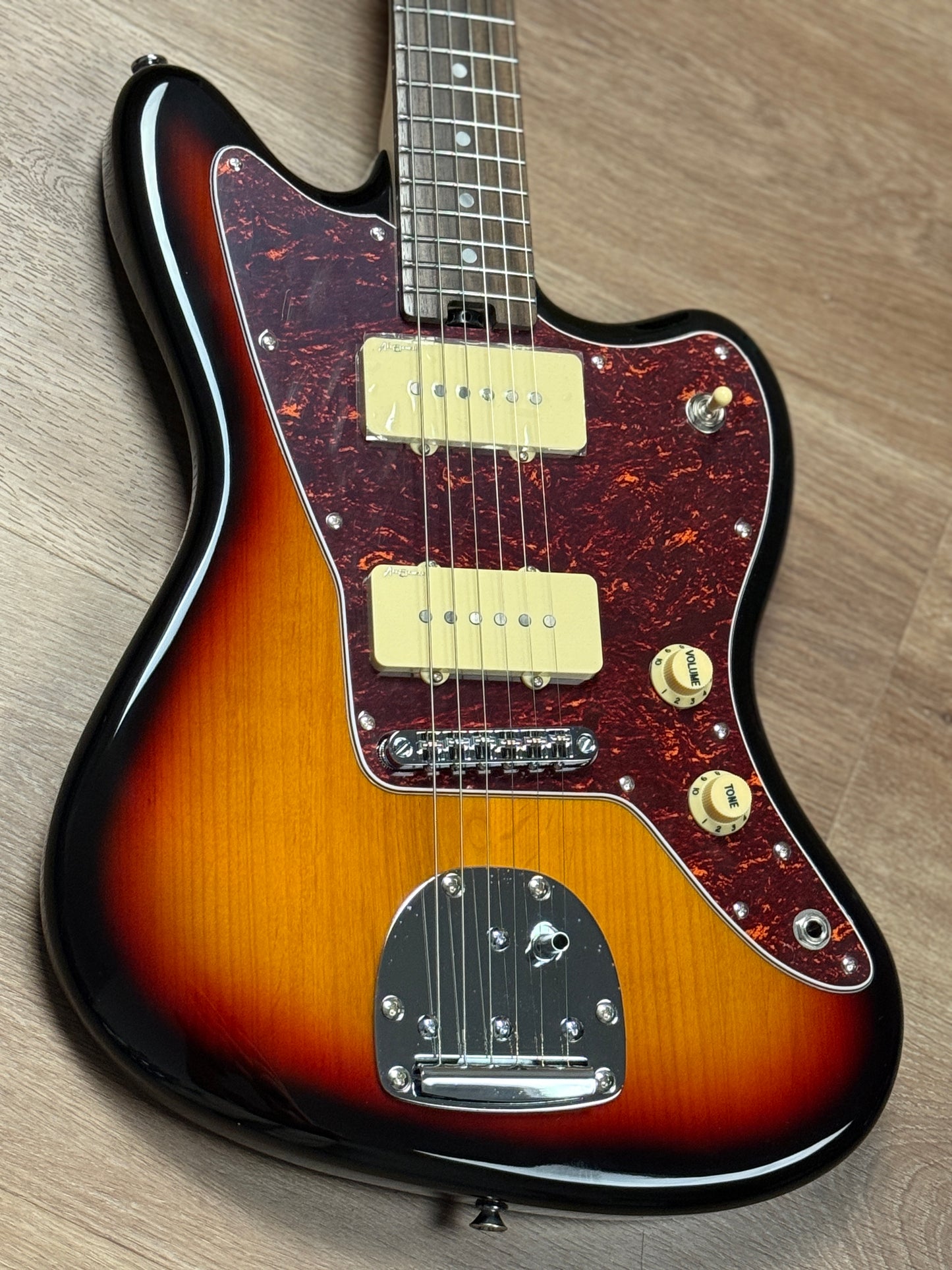 Soloking JM-1 Offset Special with Rosewood FB in 3-Tone Sunburst