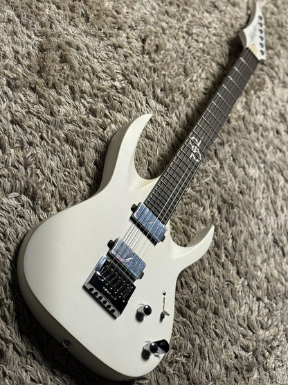 Solar A1.6VINTER in Pearl White Matte