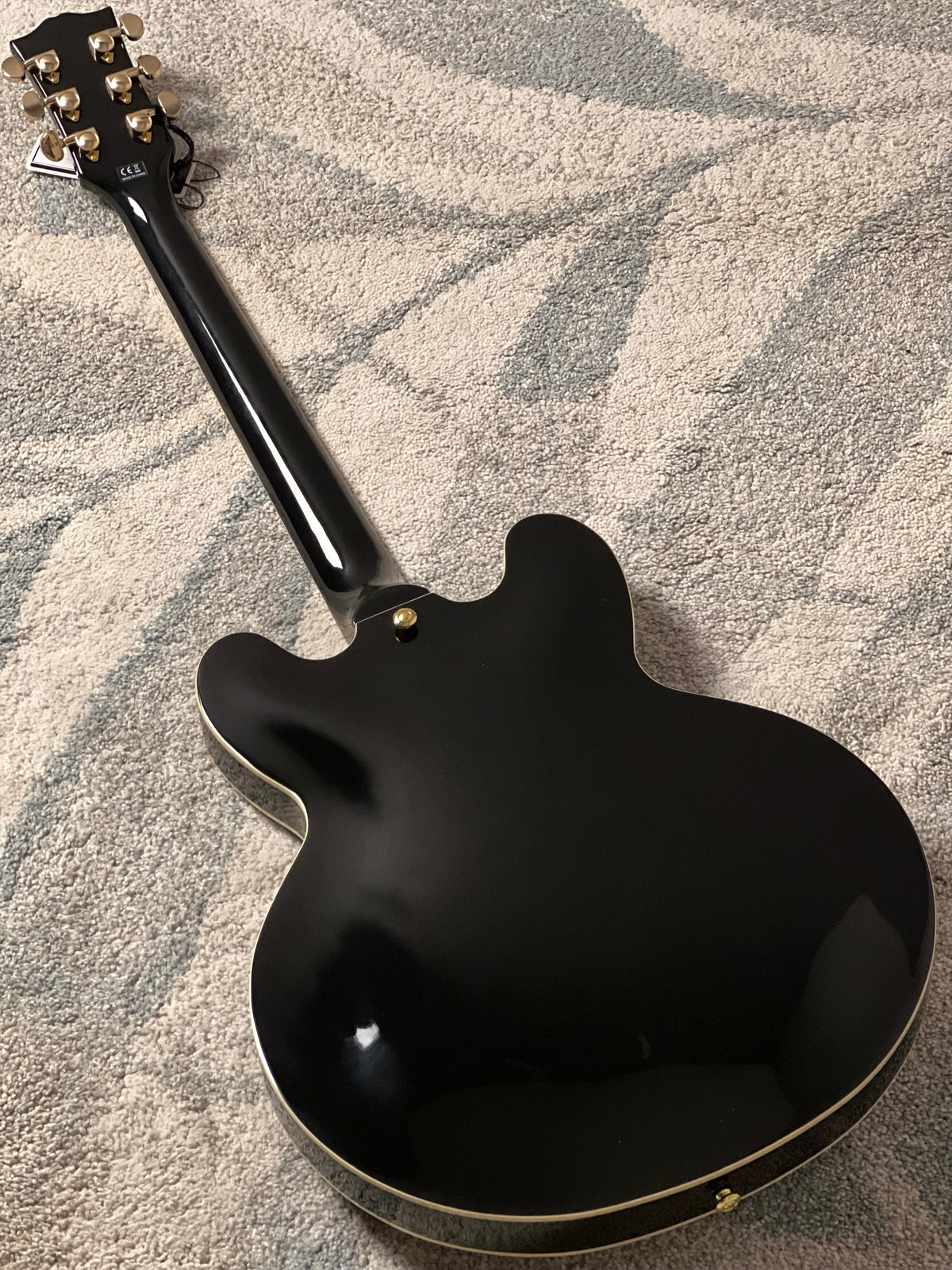 Soloking SH-335 Heritage in Ebony Black with Gold Hardware
