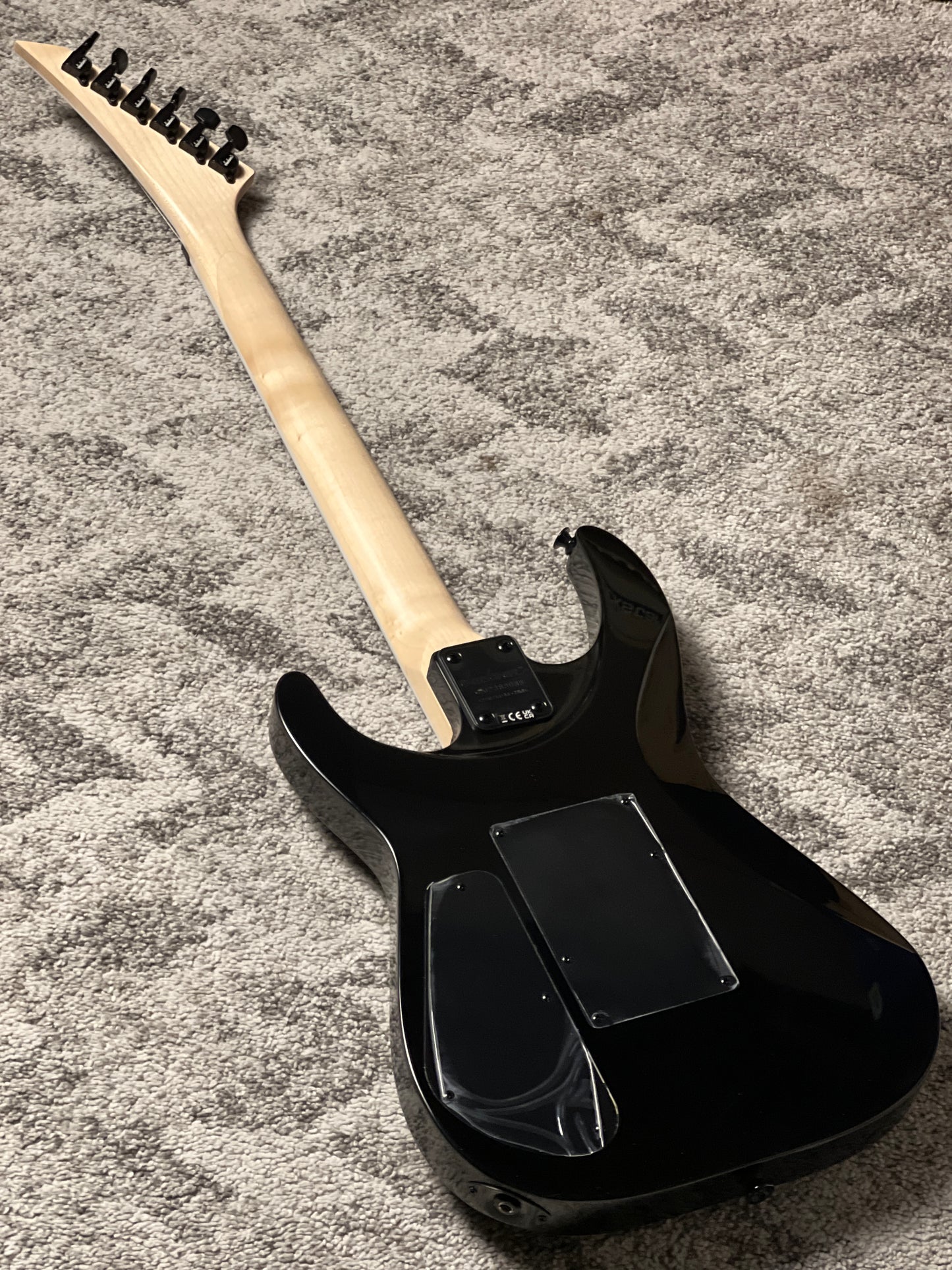 Jackson JS Series Dinky JS32 DKAP with Amaranth FB in Transparent Black Burst