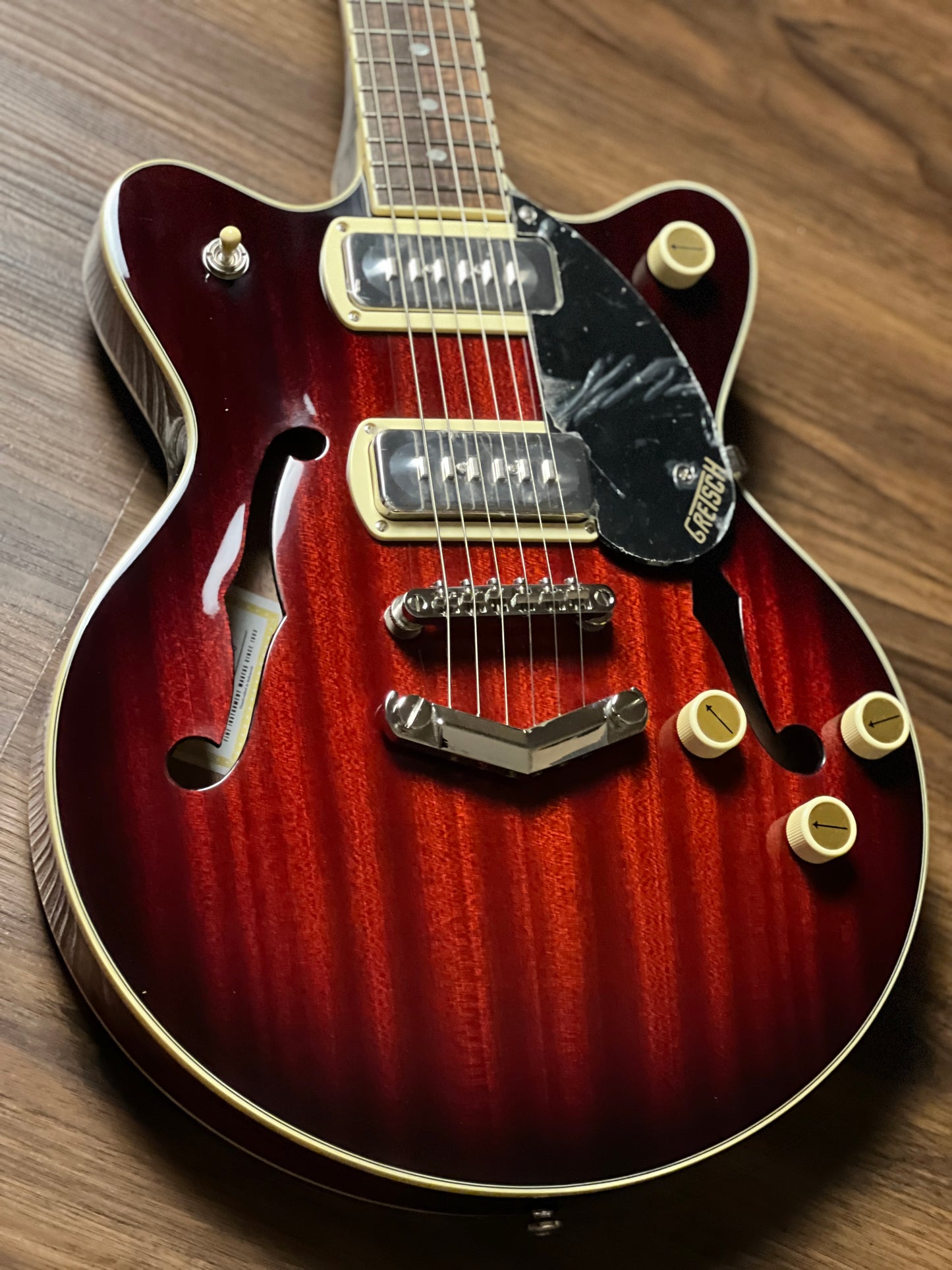 Gretsch G2622-P90 Streamliner Center Block Double-Cut with Laurel FB in Claret Burst (USED)