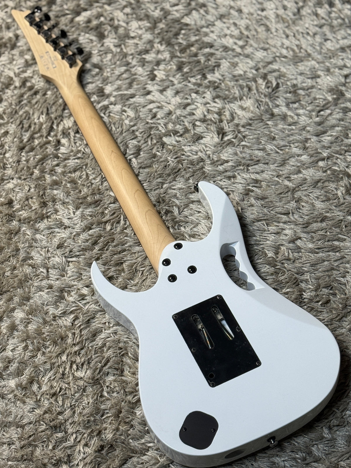 Ibanez Steve Vai JEM-JR in White I260607598 (USED)