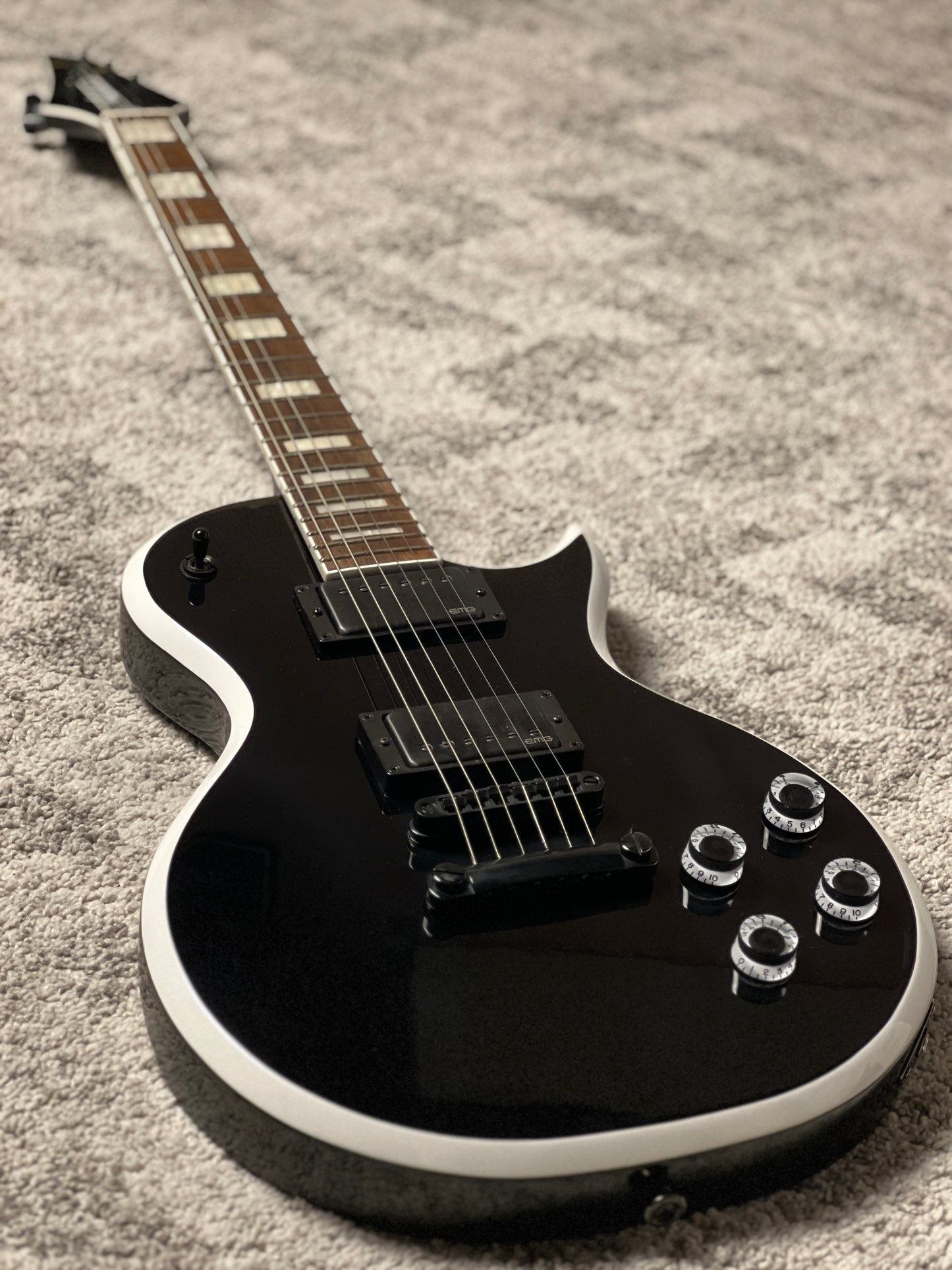 Jackson X Series Signature Marty Friedman MF-1 with Laurel FB in Gloss Black with White Bevels