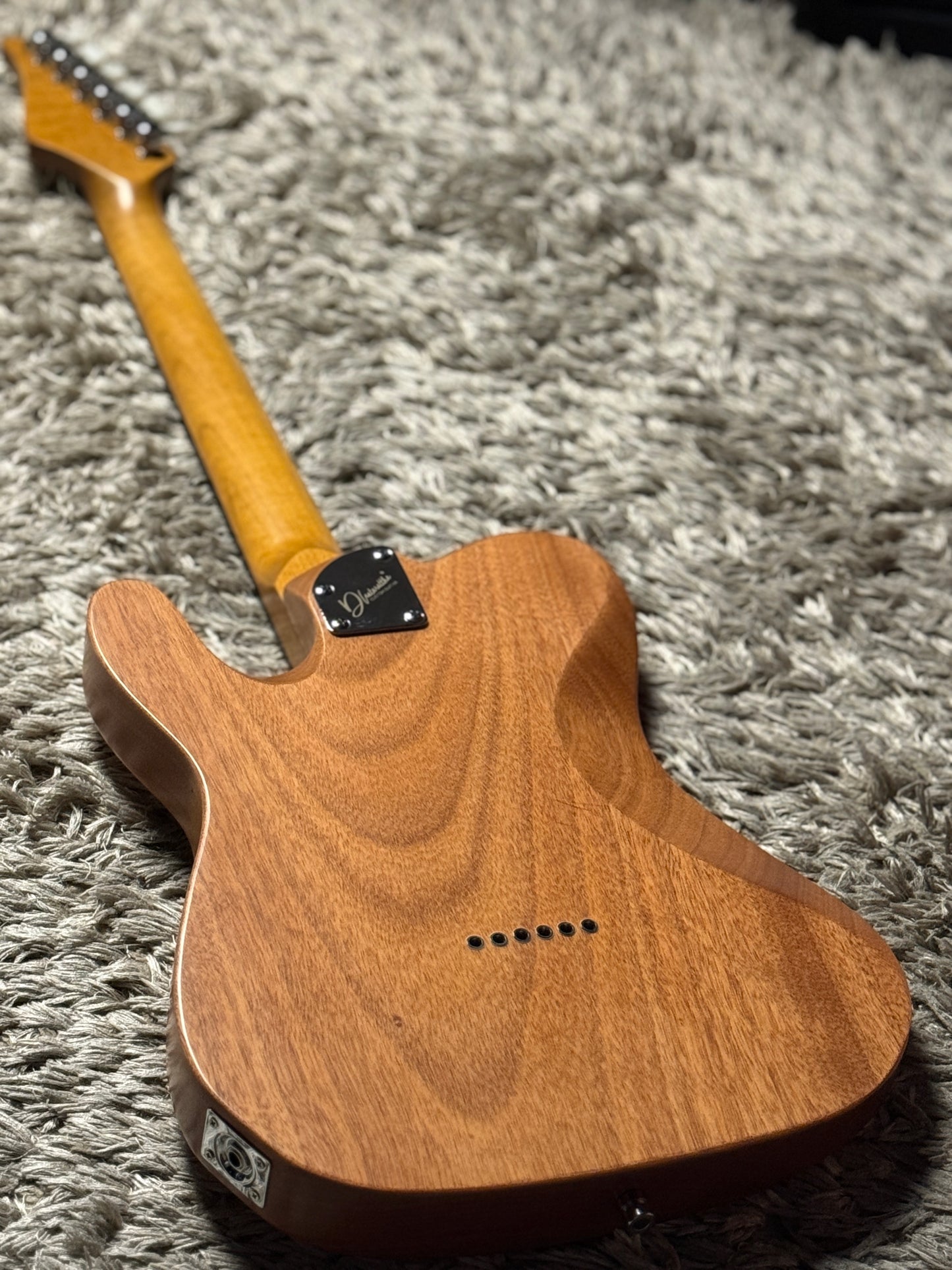 Dhatarattha Classic DTL in Natural Mahogany with Rosewood FB