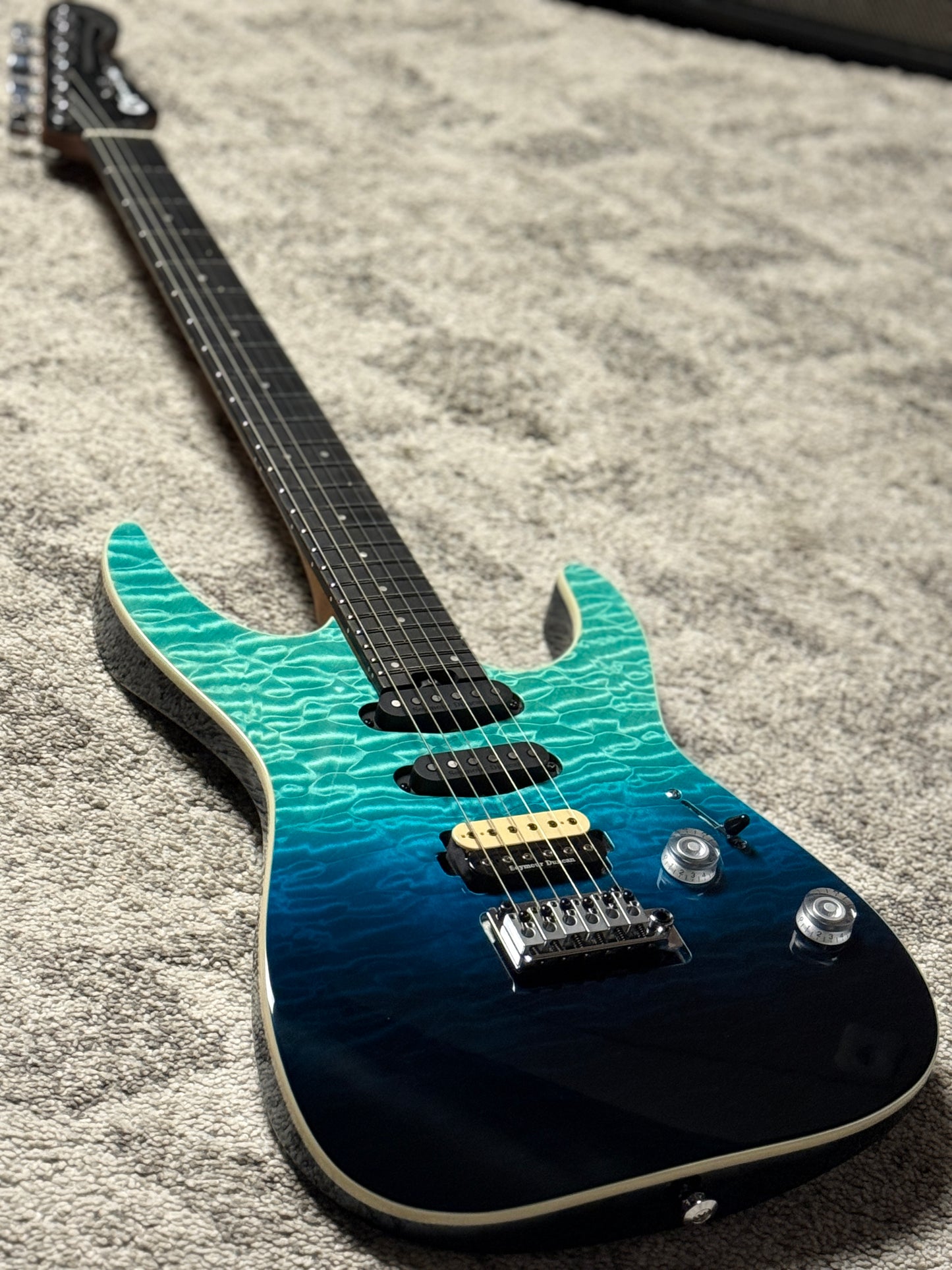 Charvel Pro-Mod Plus Dinky DK24 HSS QM in Blue Curaçao ICC2501088 (USED)