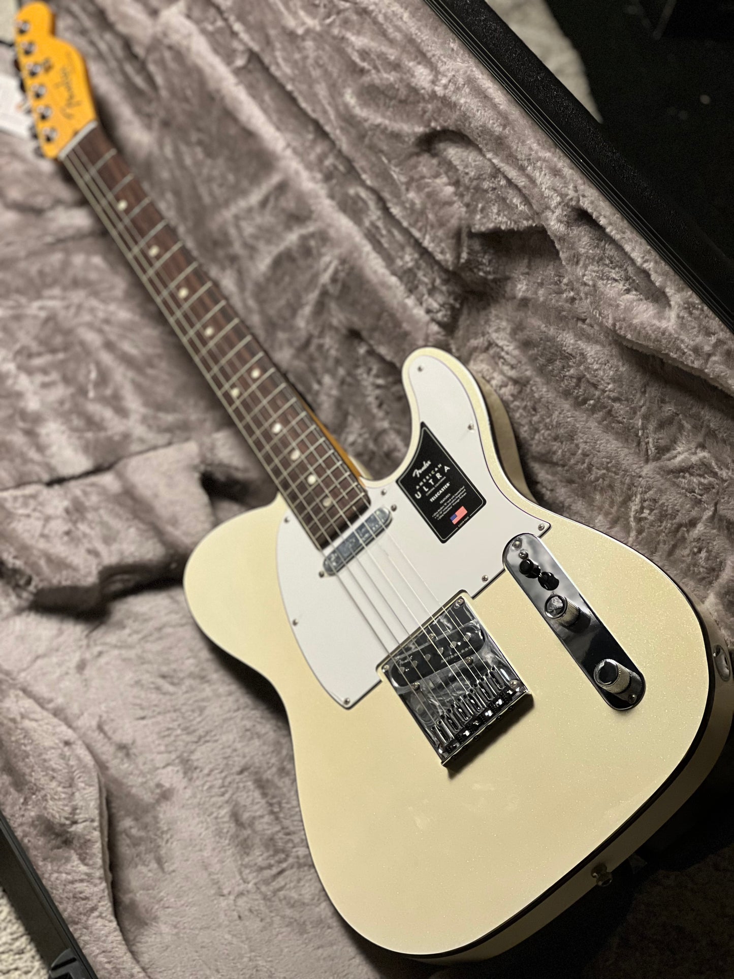 Fender American Ultra Telecaster with Rosewood FB in Arctic Pearl