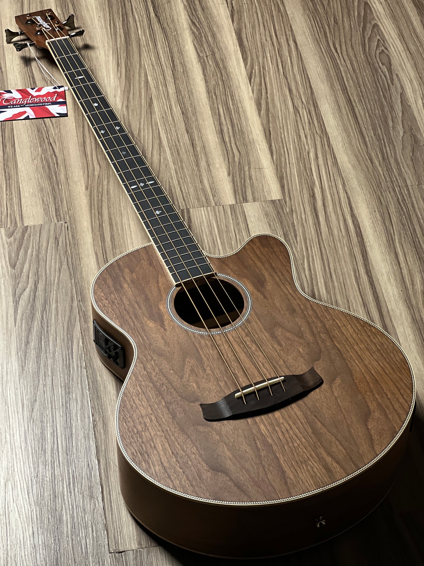 Tanglewood Reunion Pro Acoustic Bass Solid Top Cutway TRU 7AB CEAW in Natural