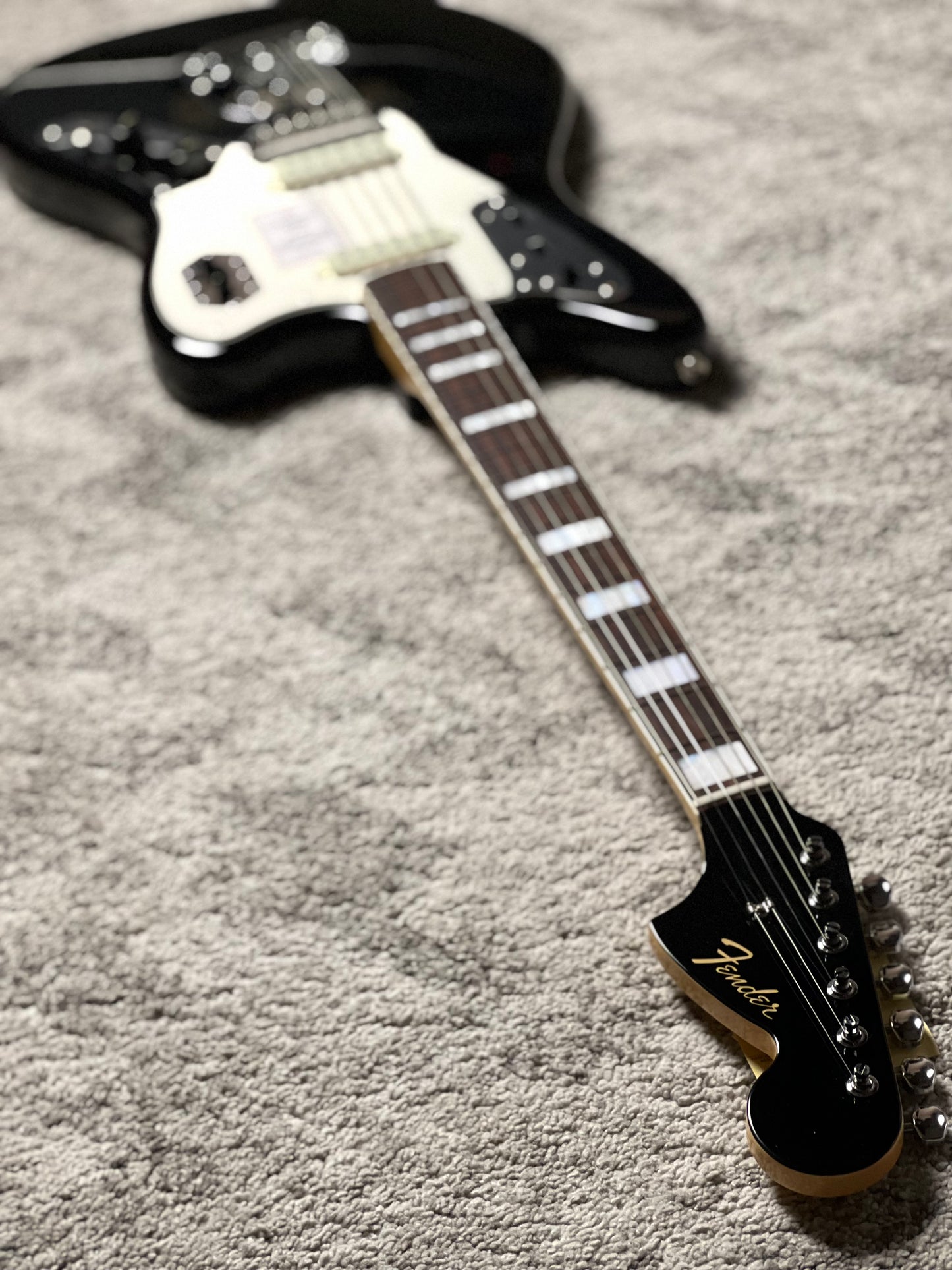 Fender Japan Traditional Late 60s Jaguar with RW FB in Black JD26005354