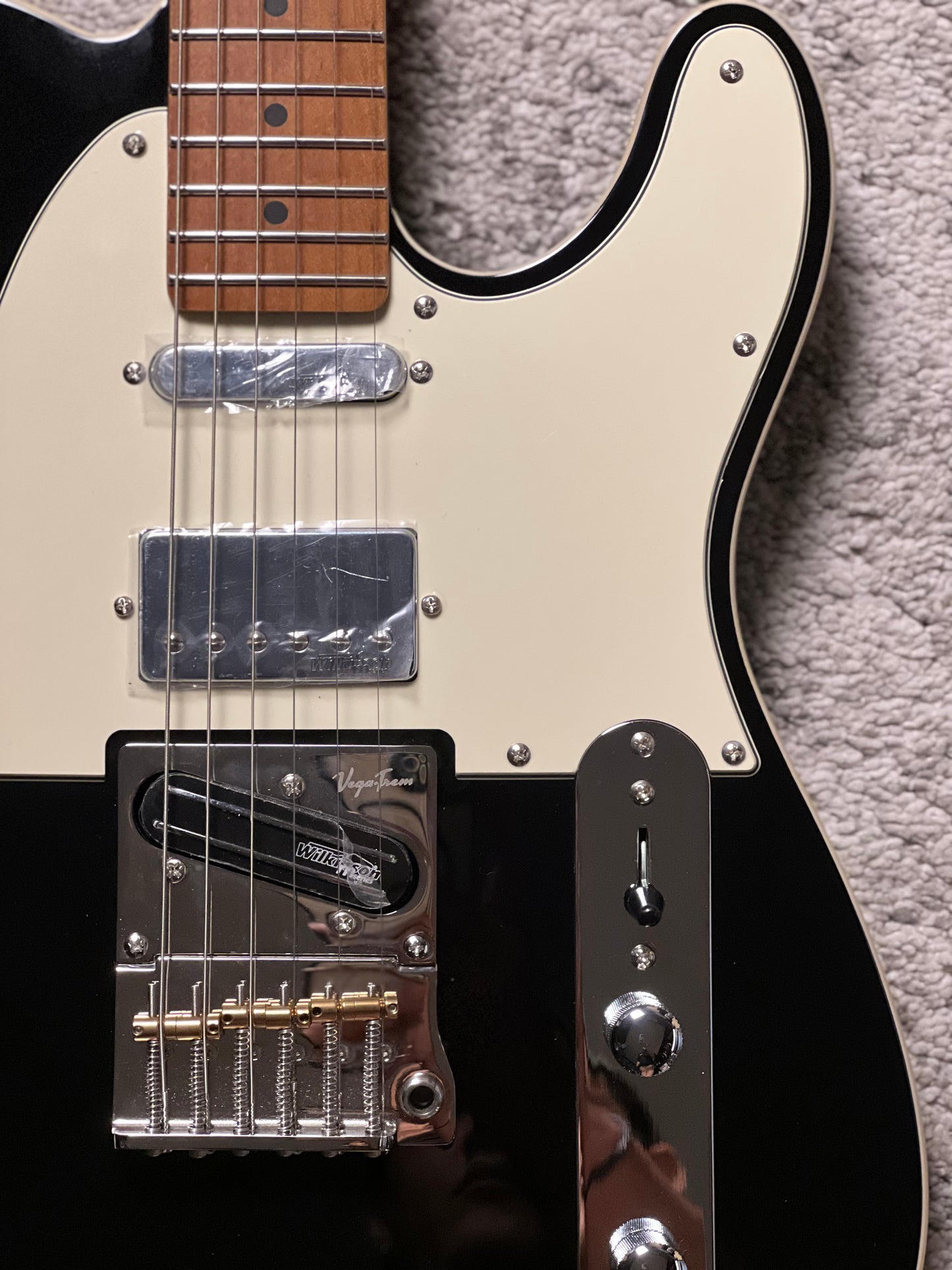 UW GuitarWorks Vintage Custom in Black