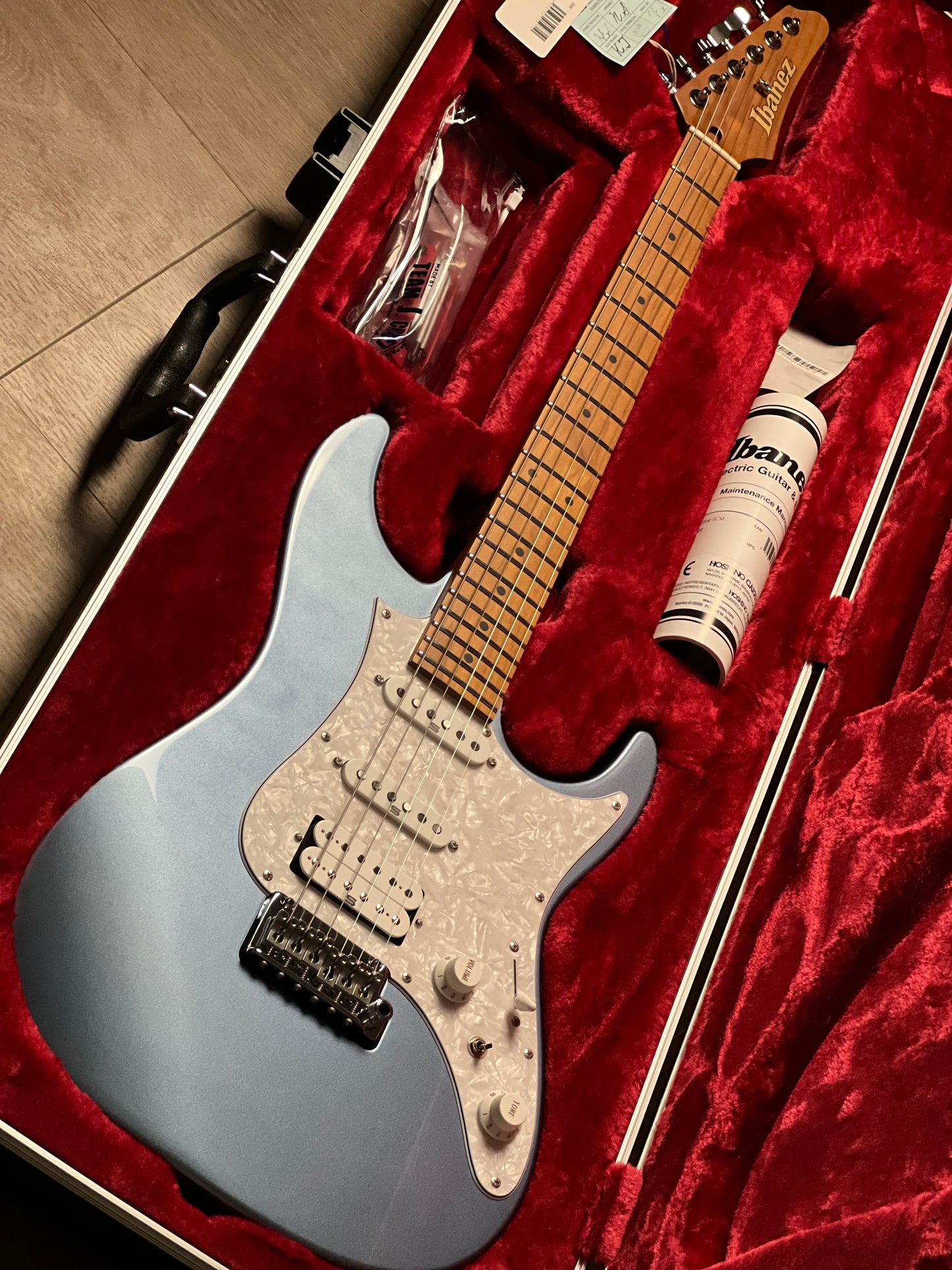 Ibanez Prestige Japan AZ2204-IBM in Ice Blue Metallic F2415012