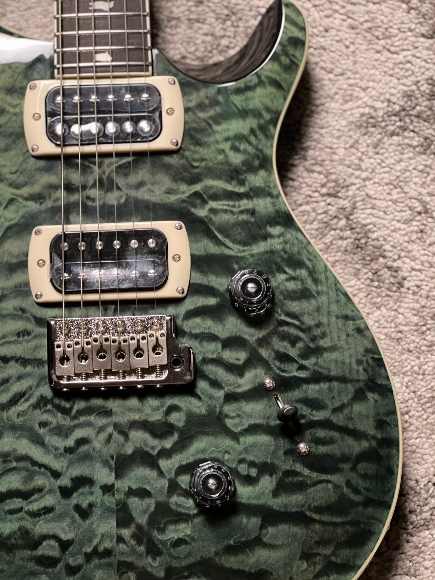 PRS SE Custom 24 Quilt in Teal Black