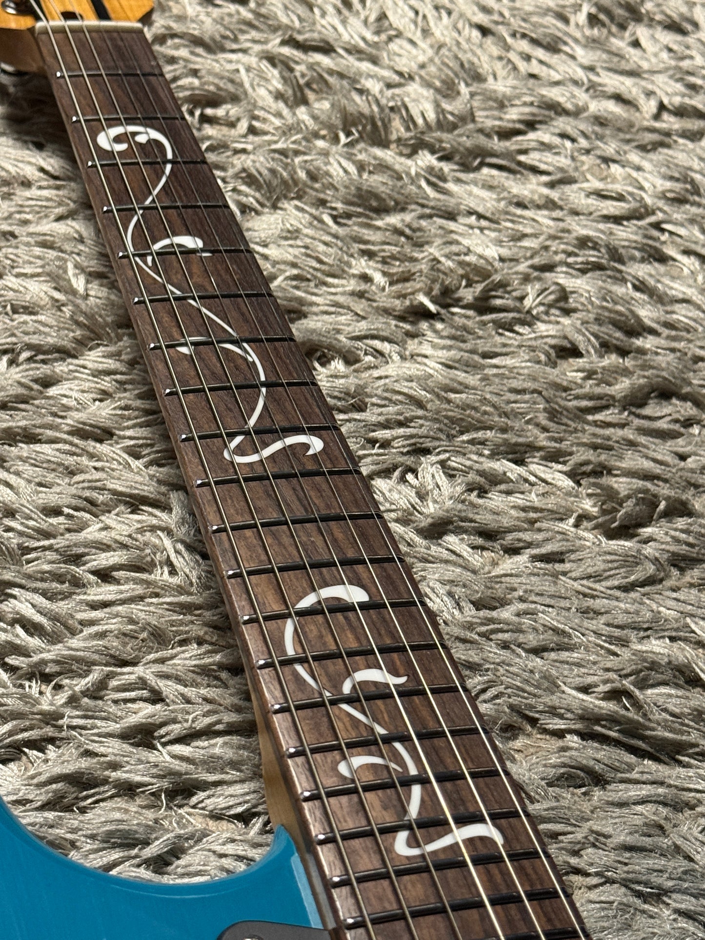 Dhatarattha Custom DST HSS in Taos Turquoise with Rosewood FB and "Vines of Olympus" Inlay