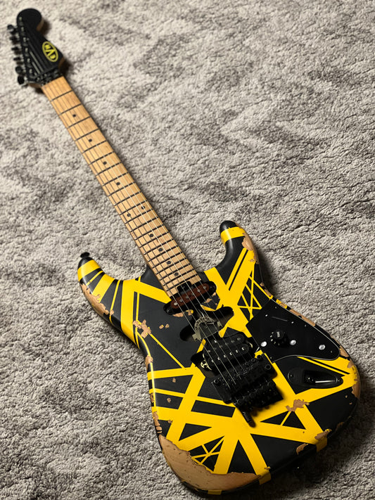 EVH Striped Series Frankenstein Frankie in Black w/Yellow Stripes 2600058