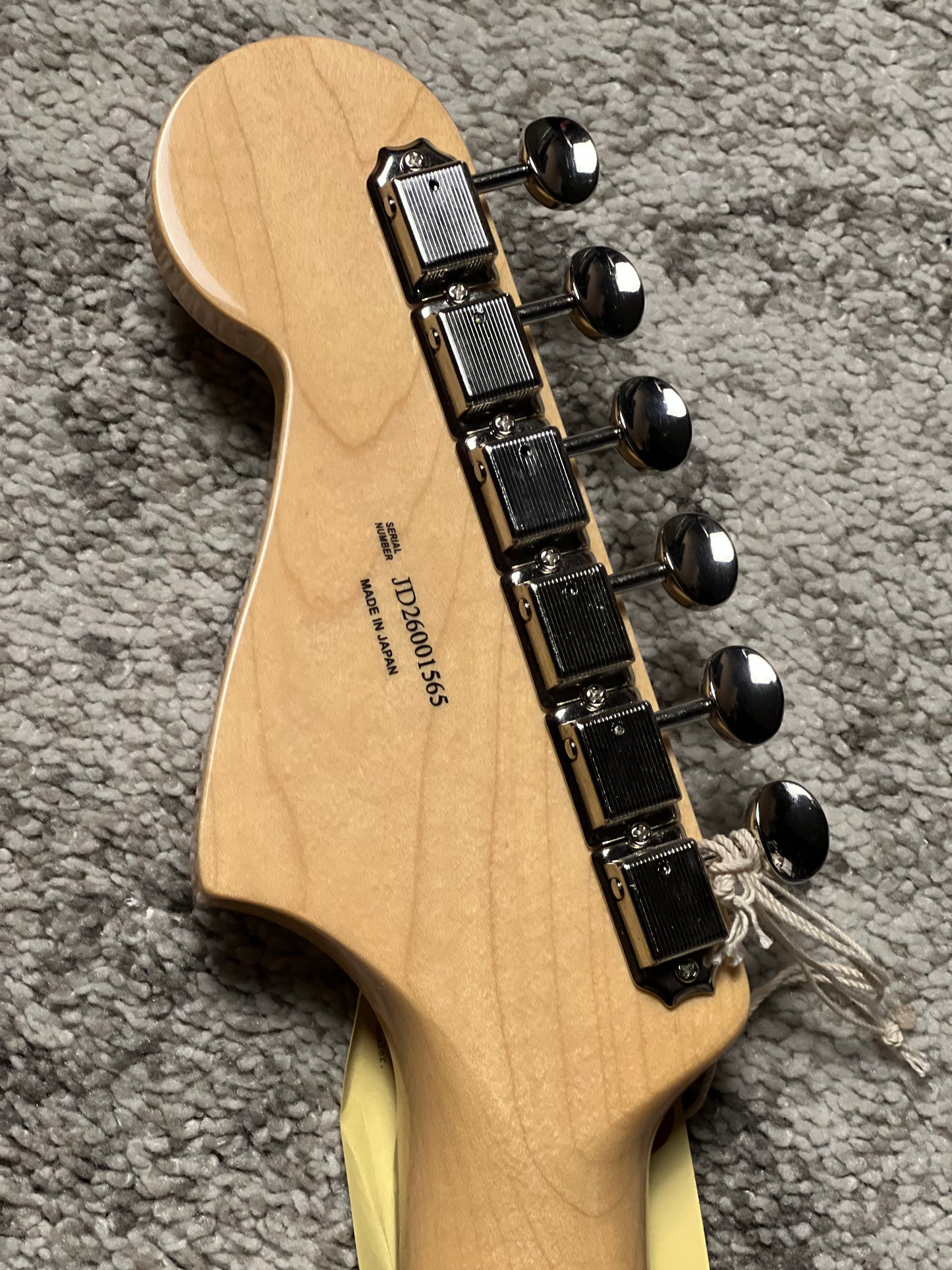 Fender Japan Traditional 60s Jazzmaster with RW FB in Olympic White JD26001565