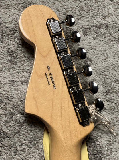 Fender Japan Traditional 60s Jazzmaster with RW FB in Olympic White JD26001565