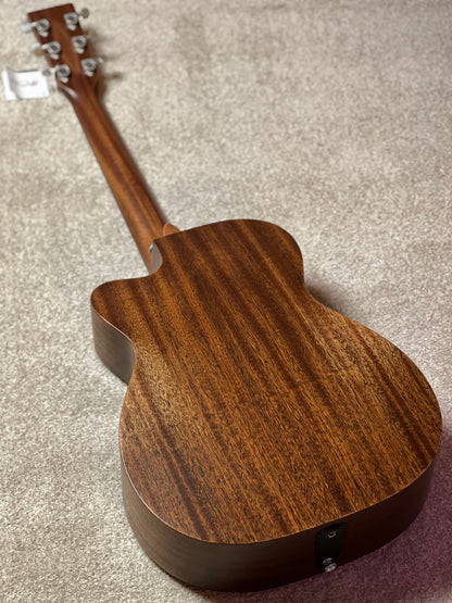 Martin 000C Jr-E StreetMaster Acoustic electric in Dark Mahogany Distressed