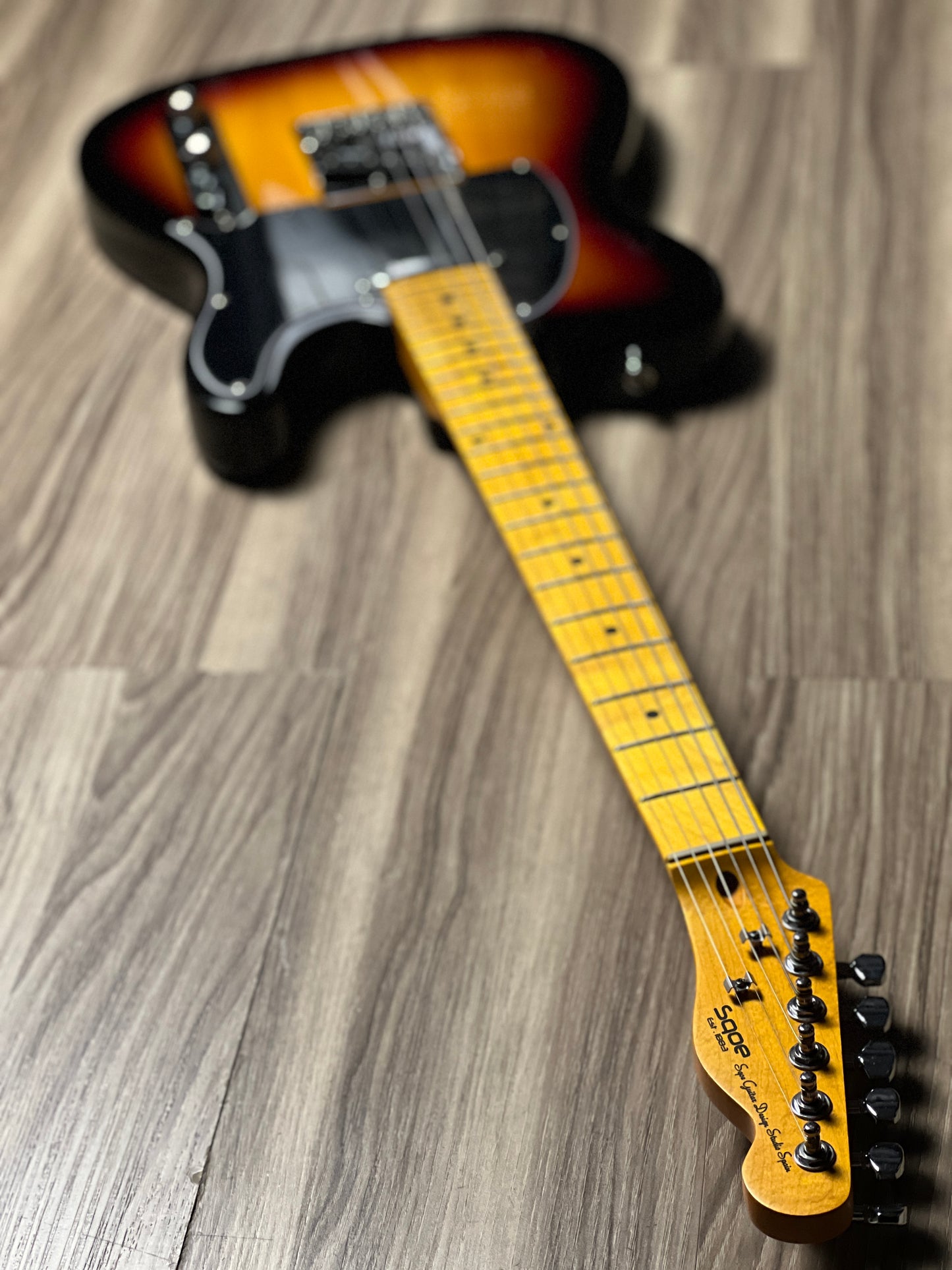 SQOE SETL250 with Maple FB in 3-Tone Sunburst