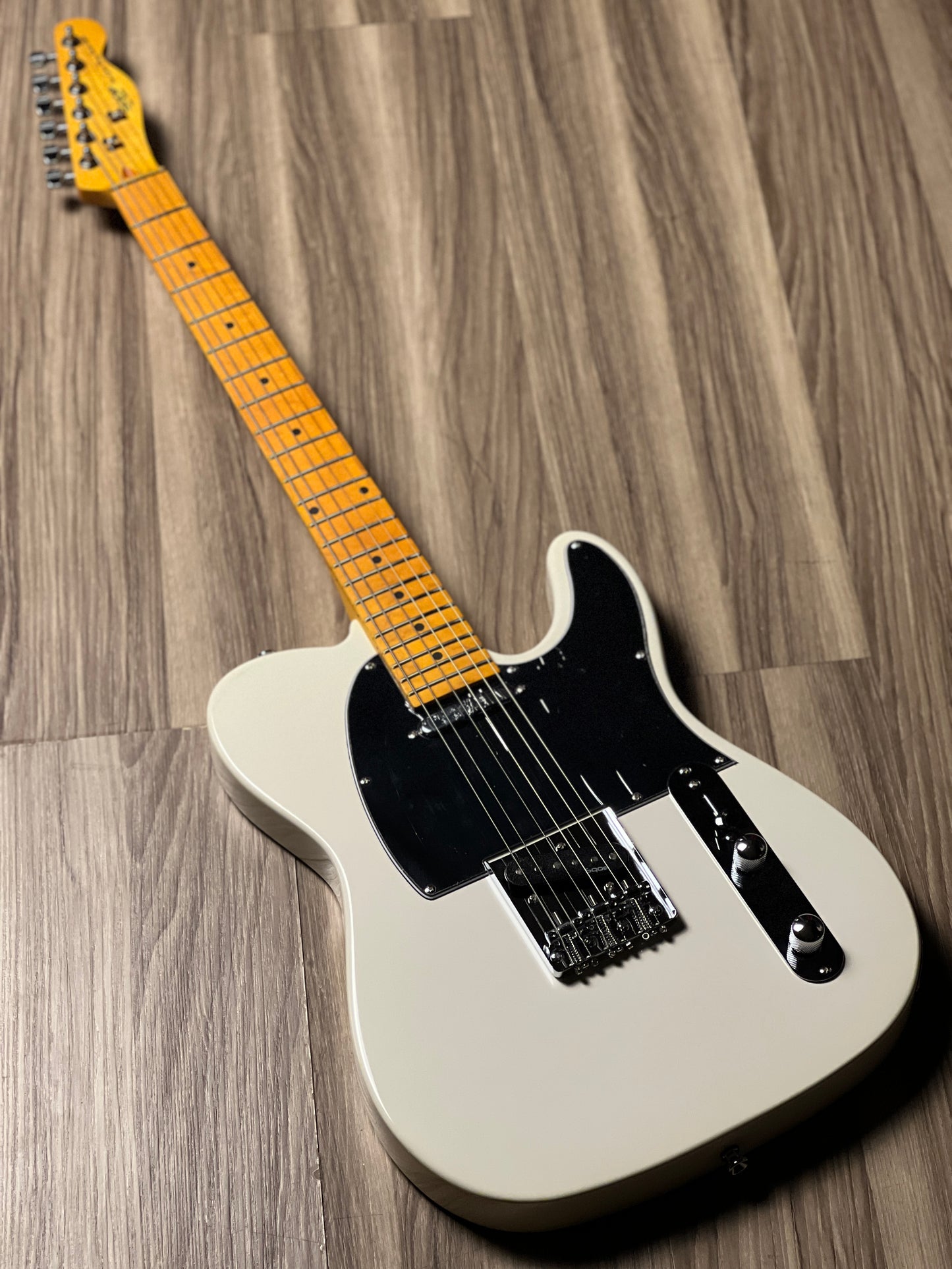 SQOE SETL250 with Maple FB in Olympic White