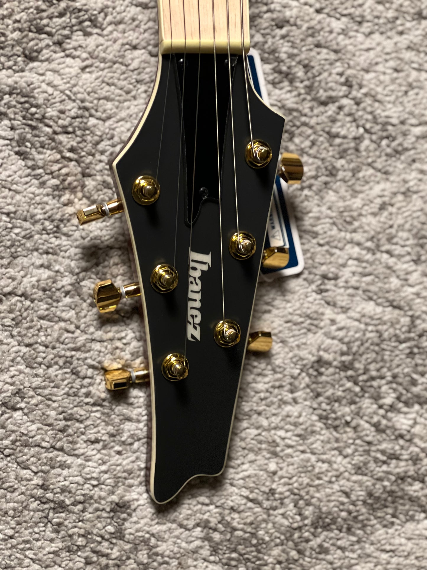 Ibanez Iceman IC420MFM-CML w/IC Bag in Caramel Burst Low Gloss