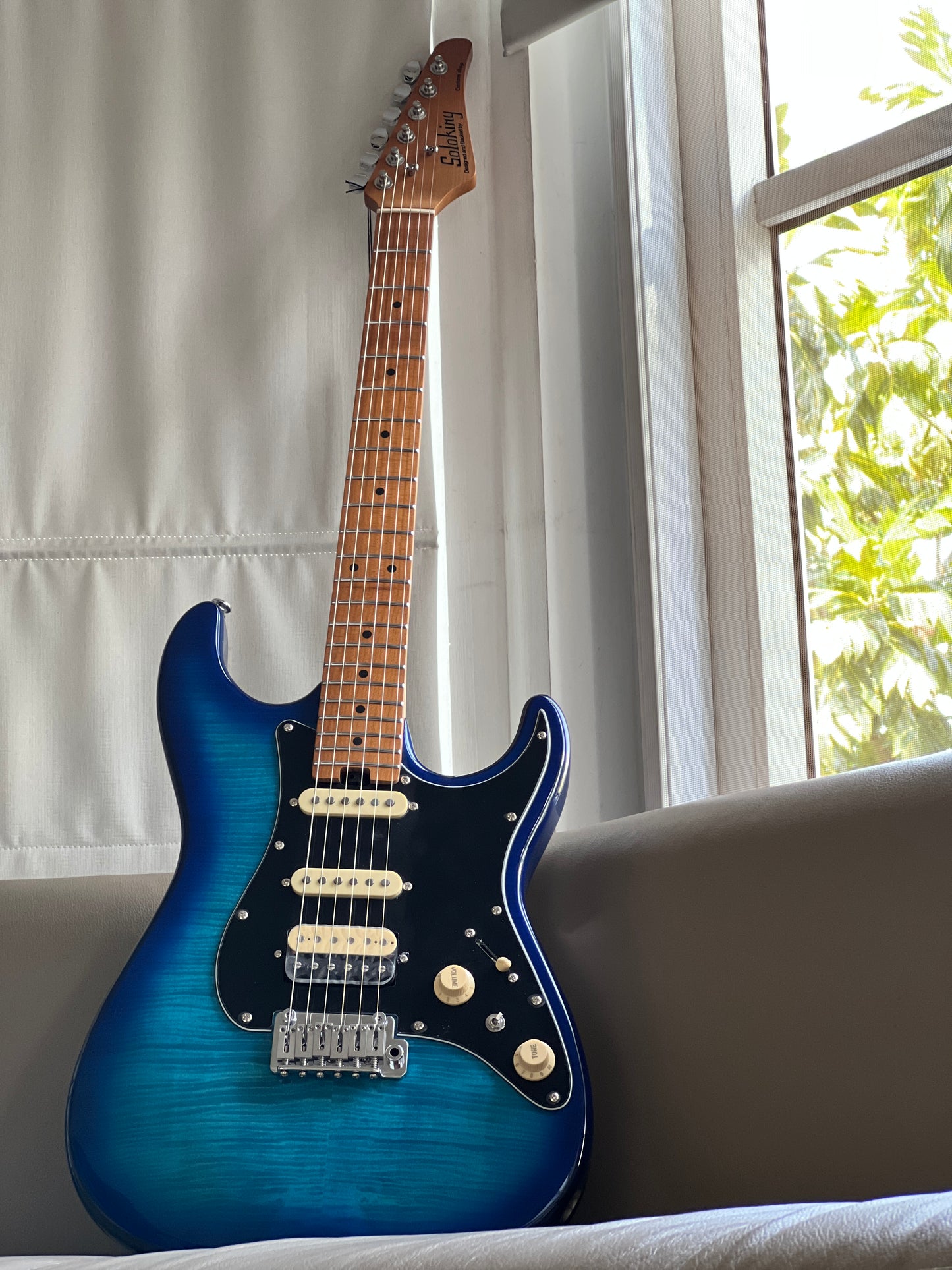 Soloking MS-1 Classic MKII ใน Blue Burst พร้อม 5A Flame Top Nafiri Special Run 