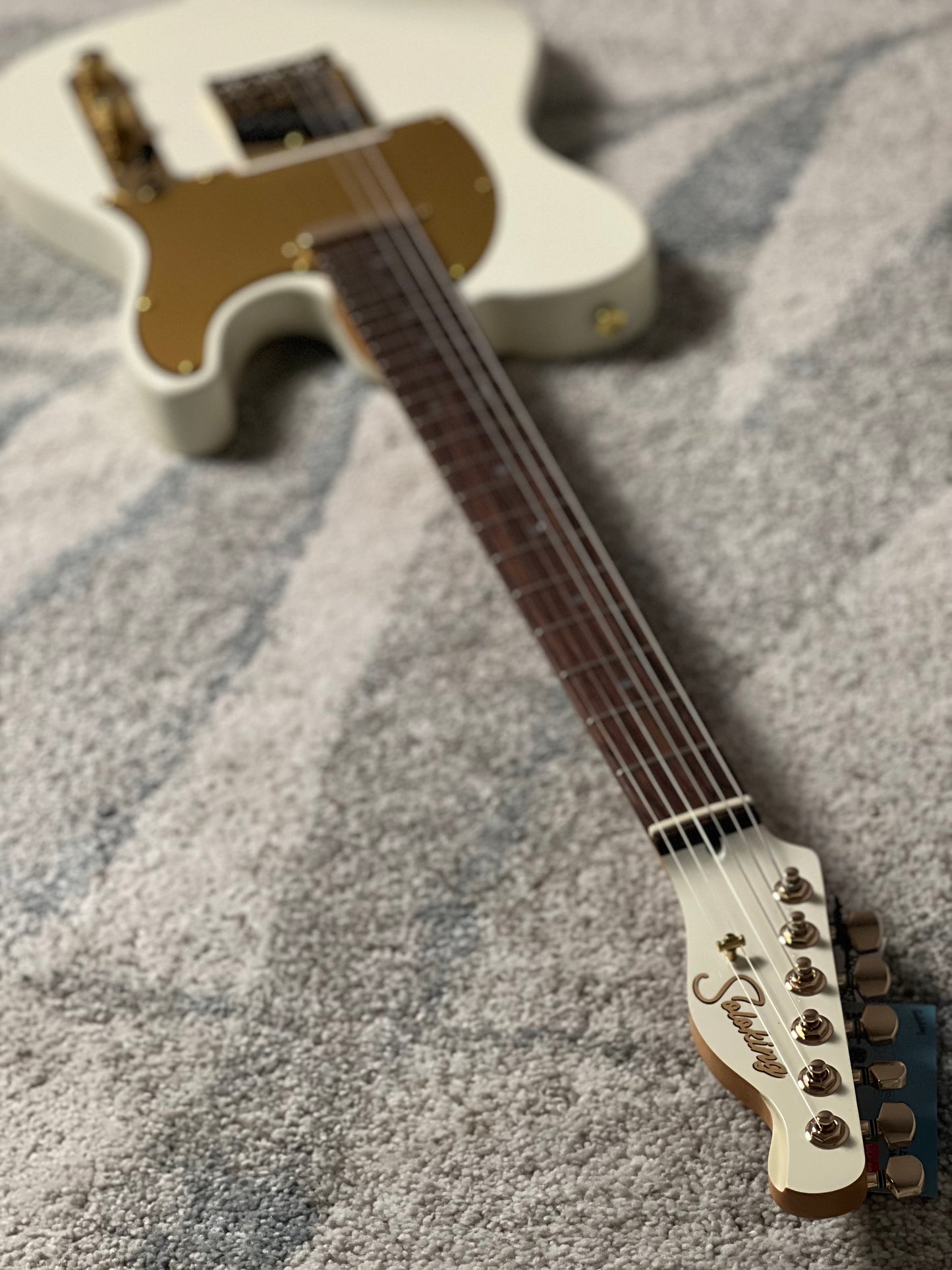 Soloking MT-1 Tribute 60s with Rosewood FB in Vintage White with Gold Hardware
