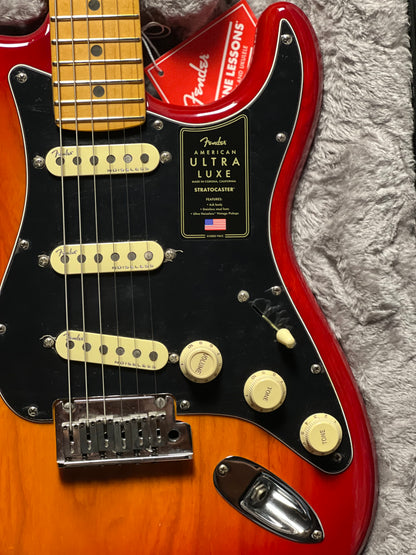 Fender American Ultra Luxe Stratocaster with Maple FB in Plasma Red Burst US210079410