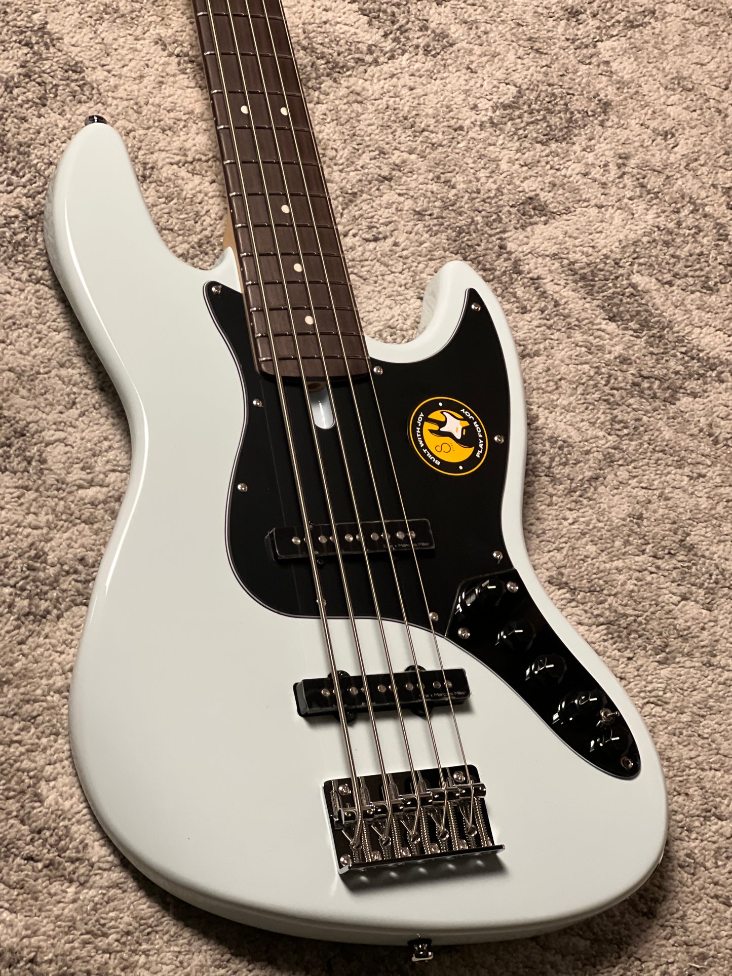 Sire Marcus Miller V3 5-String 2nd Generation in Sonic Blue