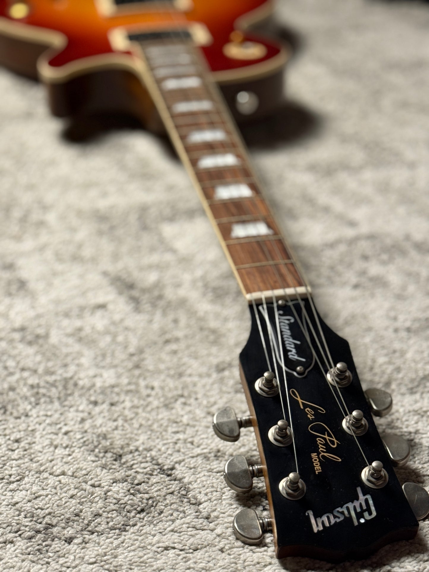 Gibson Les Paul Standard Faded 60s In Vintage Cherry Sunburst with Case 204130110