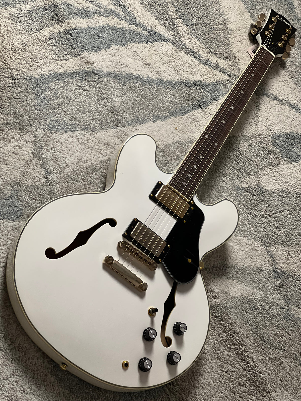 Soloking SH-335 Heritage in Alpine White with Gold Hardware
