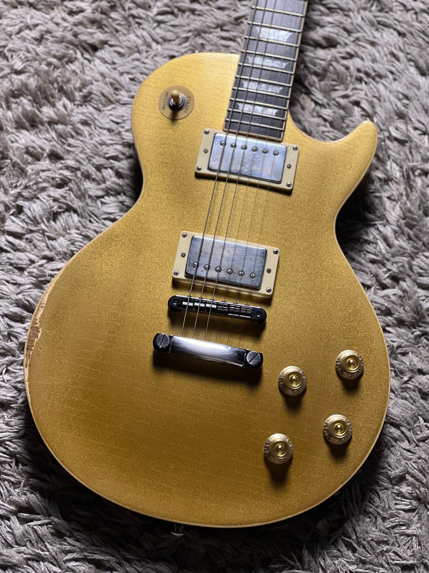 SLX Eagle Antique in Gold Top with Nitrocellulose Lacquer (Medium Relic)