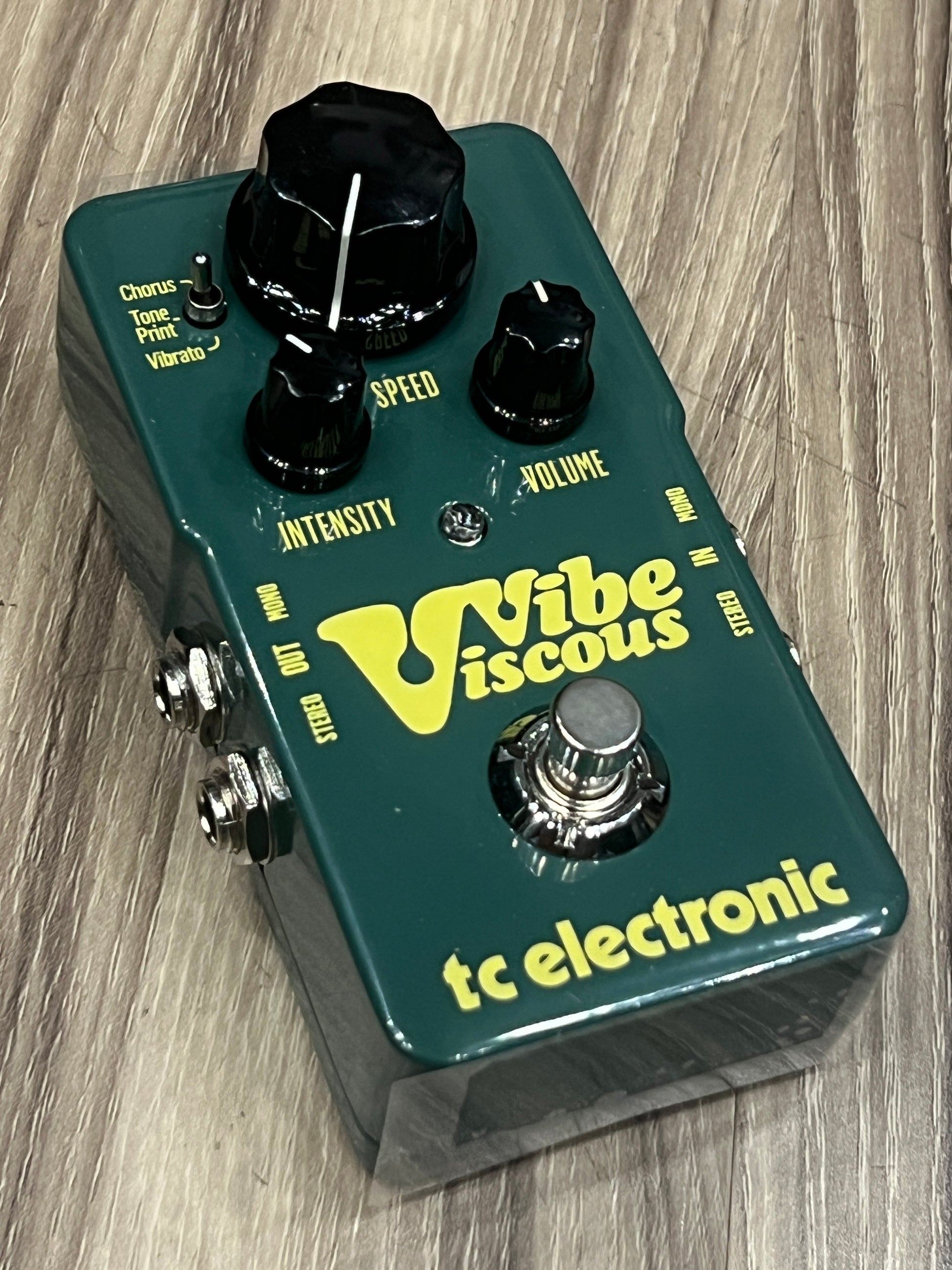 viscous vibe pedal TC Electronic Viscous Vibe – nafiriguitar.com