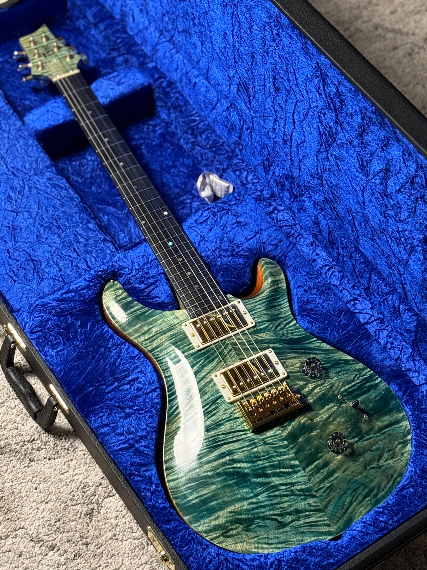 SLX Imperial 24 HH with 5A Solid Flame Top in Trampas Green with Gold Hardware