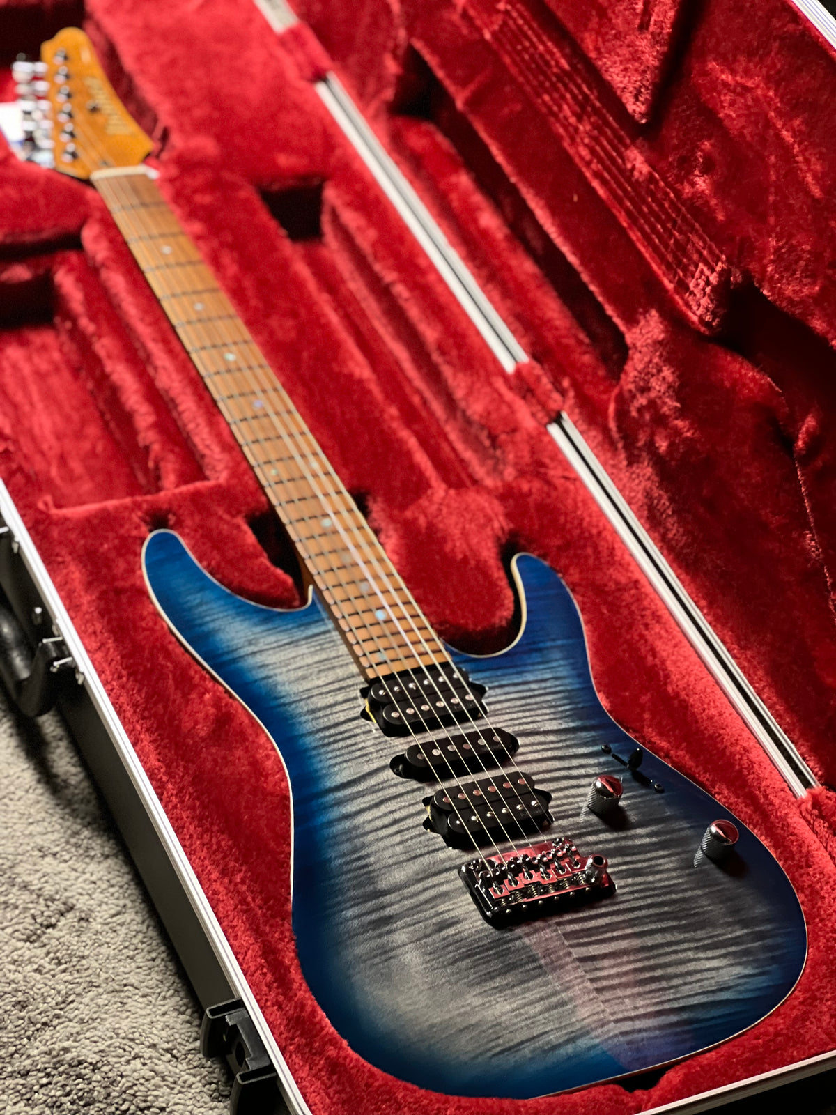 Ibanez Prestige AZ2407F พร้อมเคสสี Sodalite