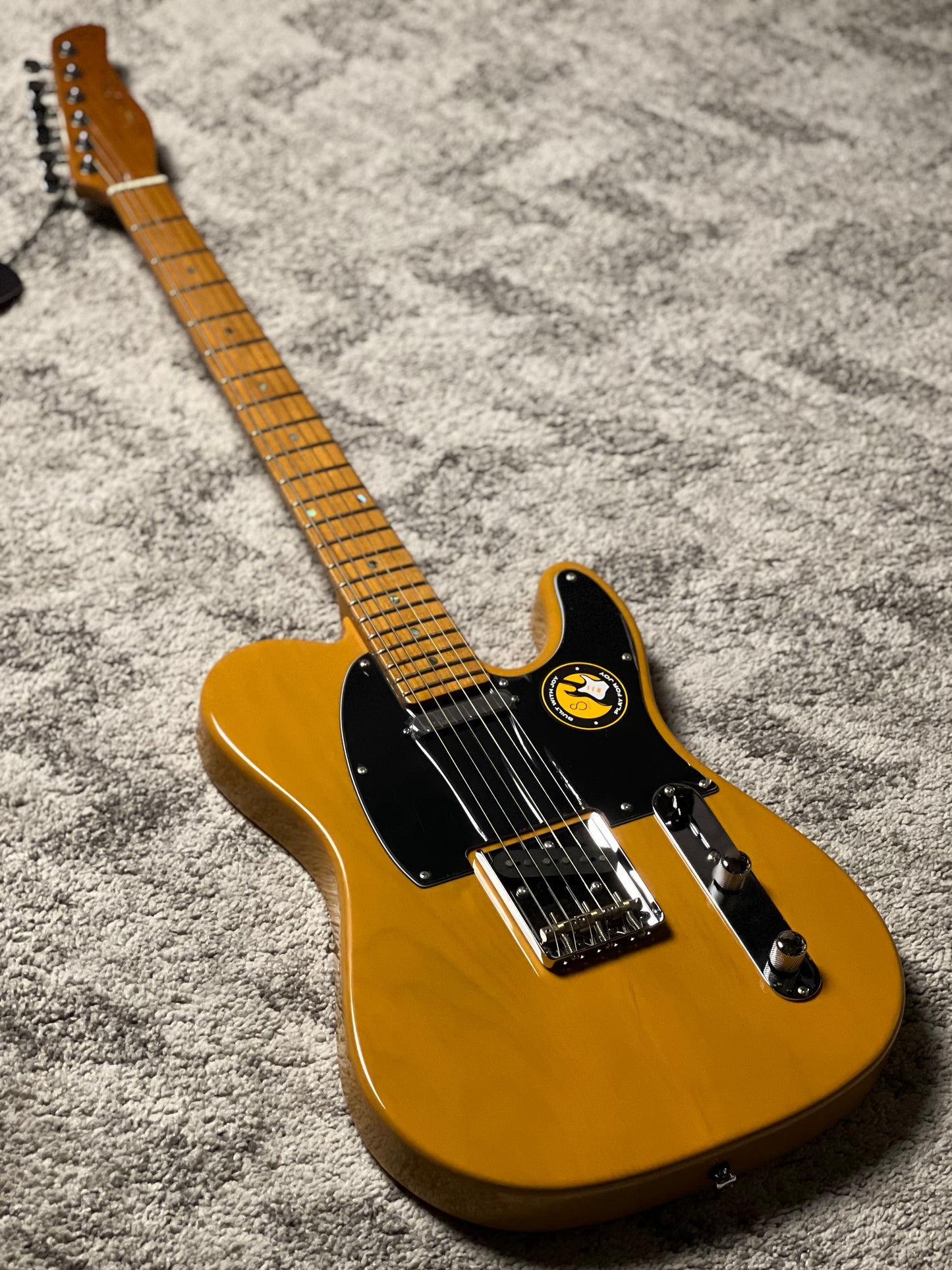 Sire Larry Carlton T7 in Butterscotch Blonde