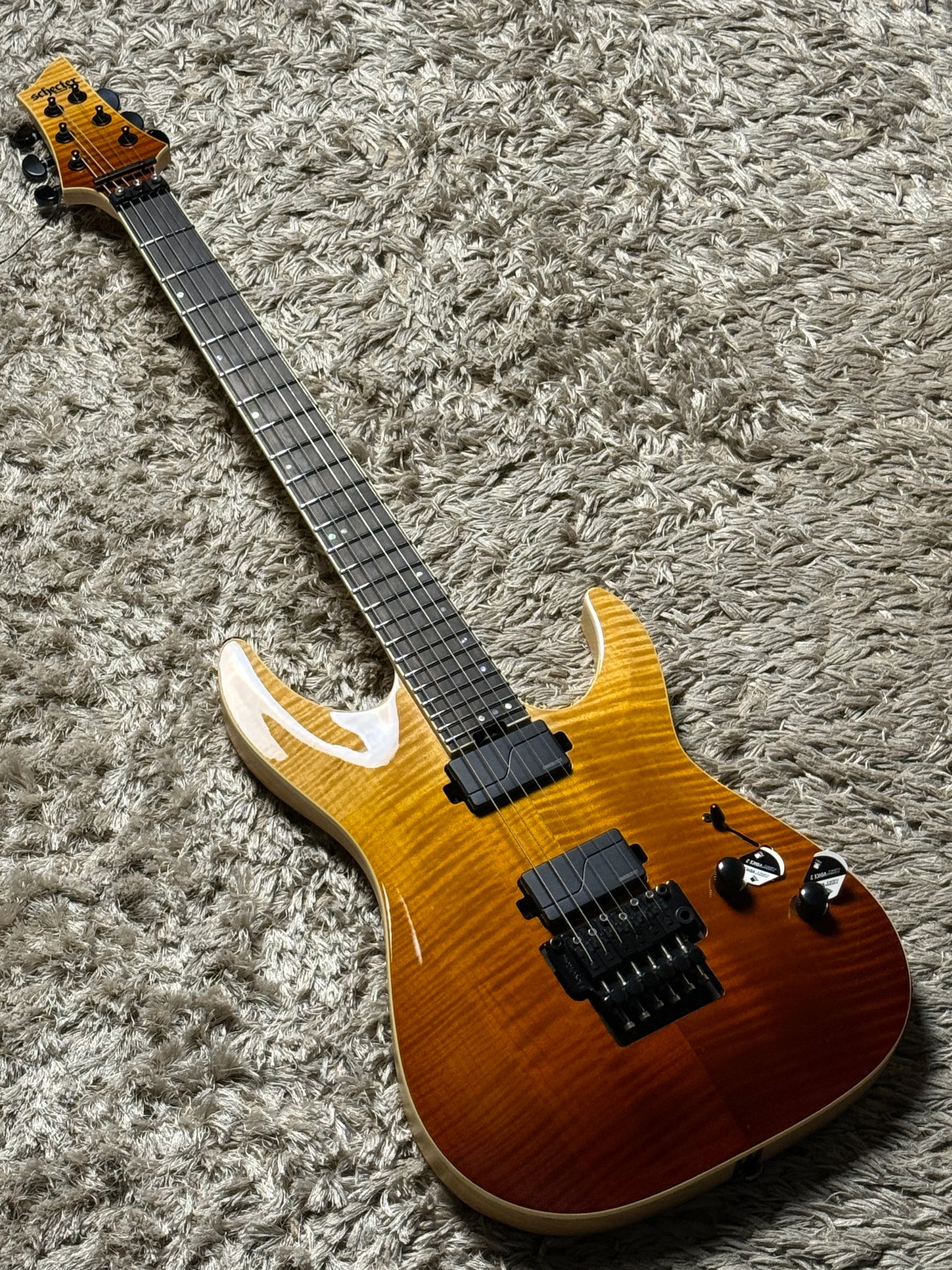 Schecter C-1 FR SLS Elite in Antique Fade Burst W19040031