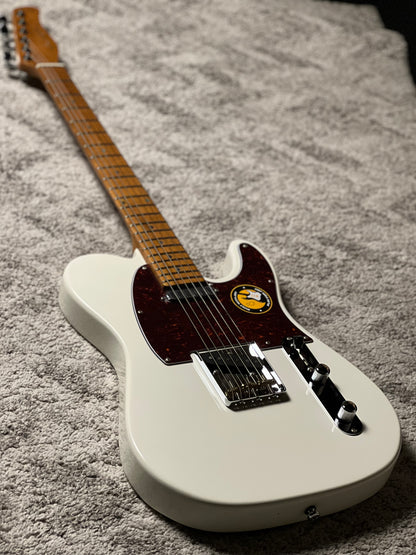 Sire Larry Carlton T7 in Antique White