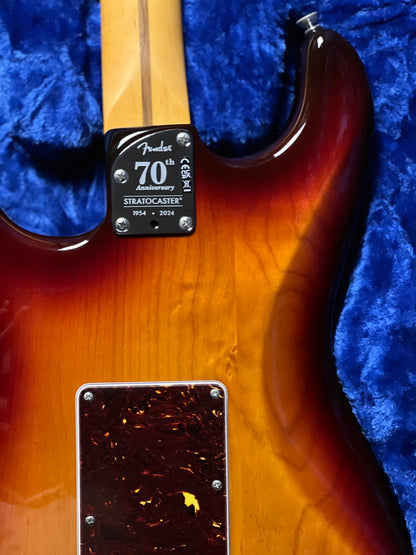 Fender 70th Anniversary American Professional II Stratocaster with RW FB in Comet Burst US24026056