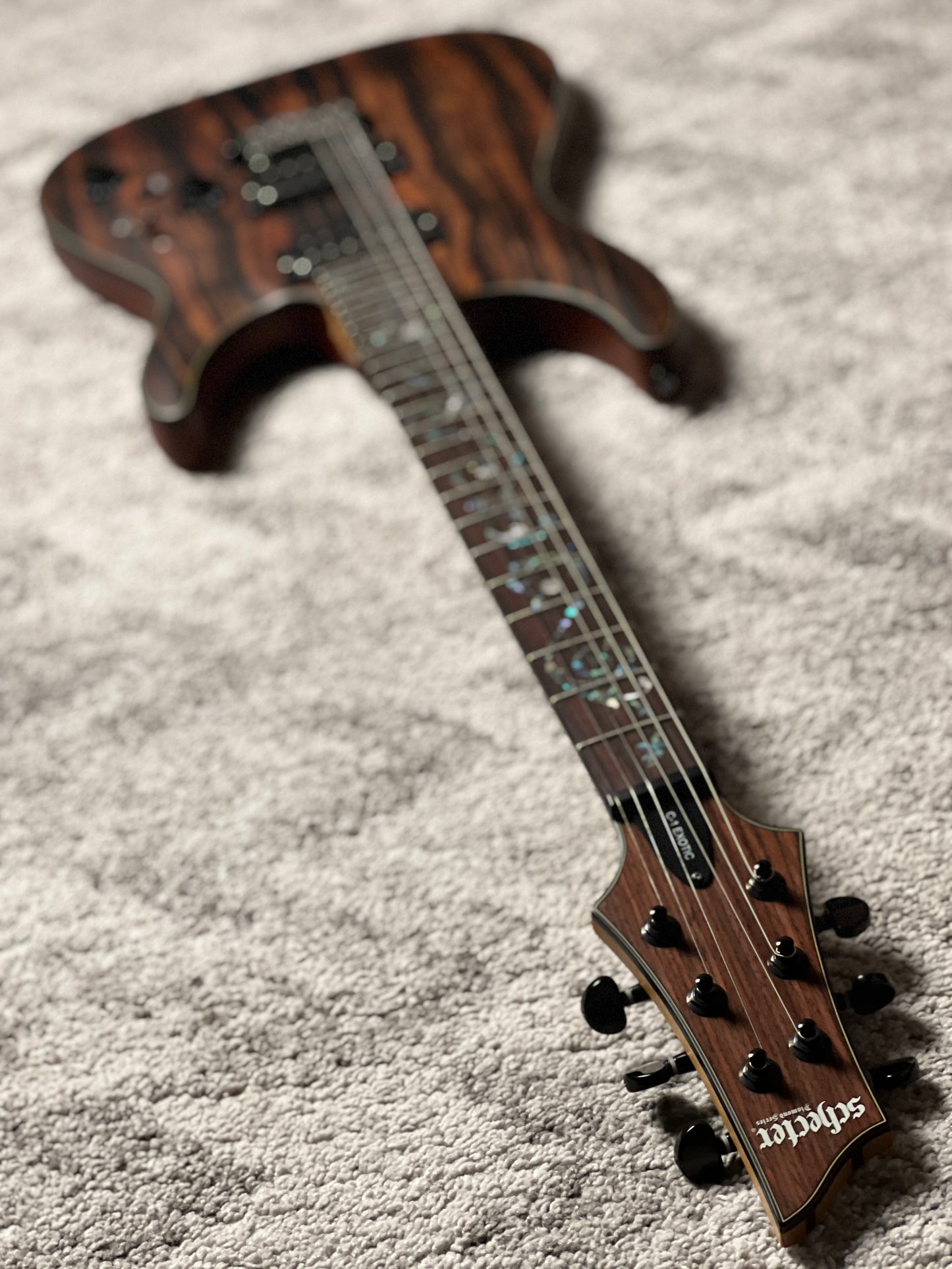 Schecter C-1 Exotic - Natural Satin IW19120574