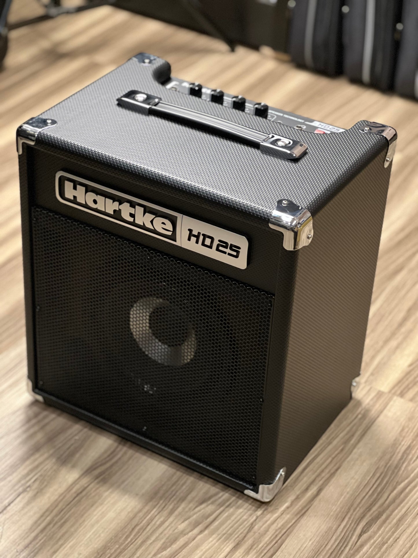 Hartke Hydrive HD25 25W 8" Bass Combo Ampli