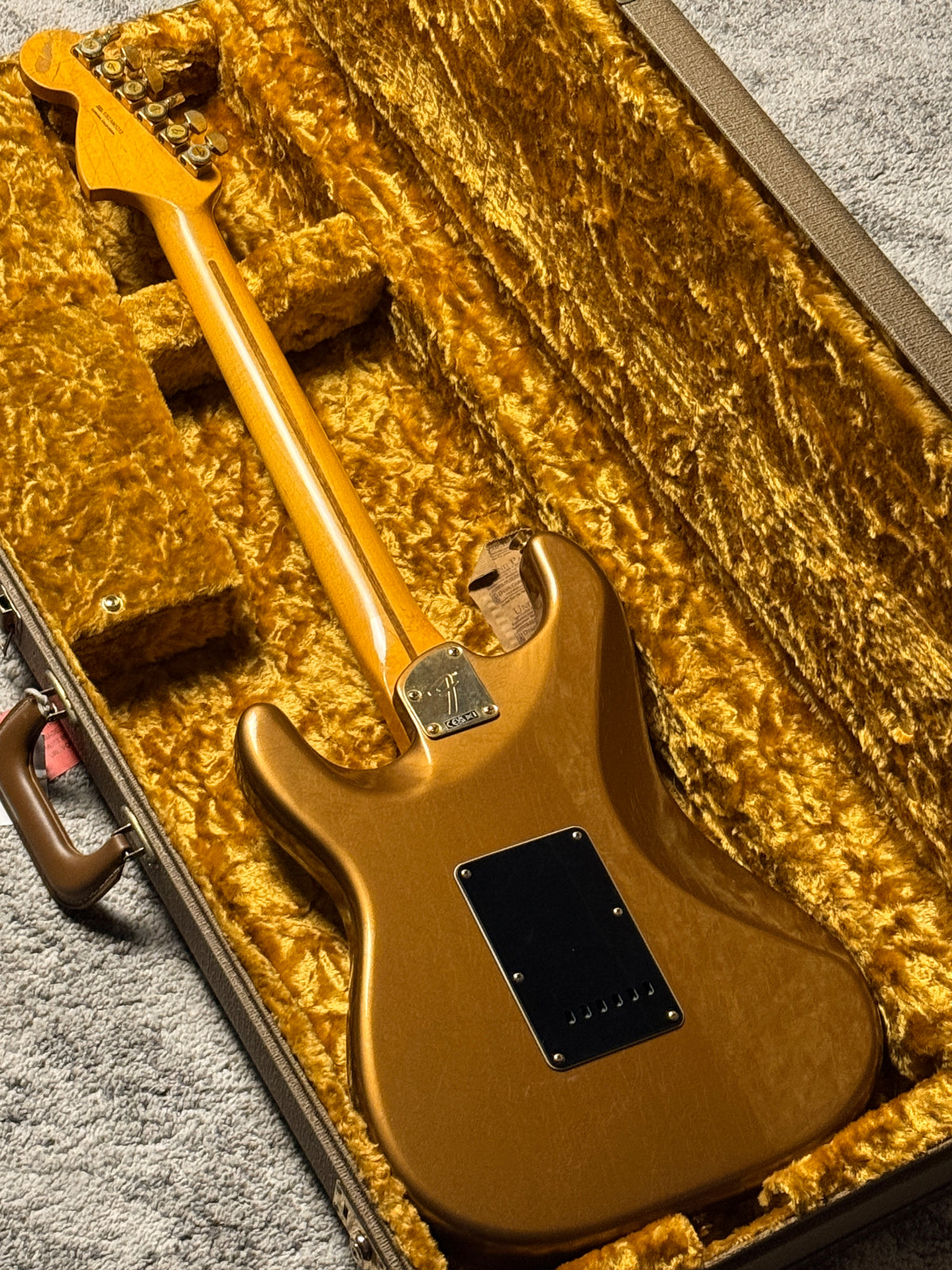 Fender Limited Edition Bruno Mars Stratocaster with Maple FB in Mars Mocha US23065232 (USED)