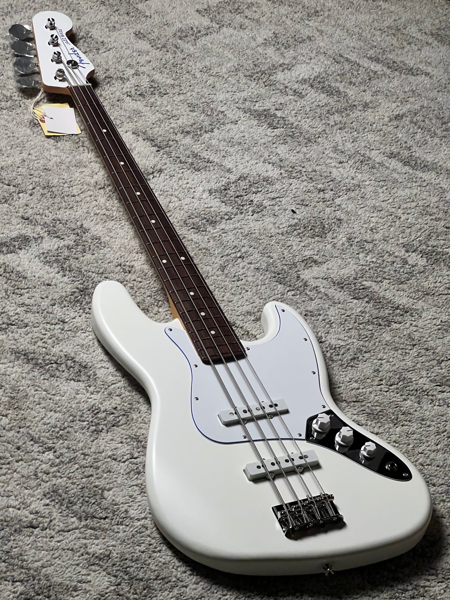 Fender MIJ Limited Jazz Bass with RW FB in Blanc JD25024982