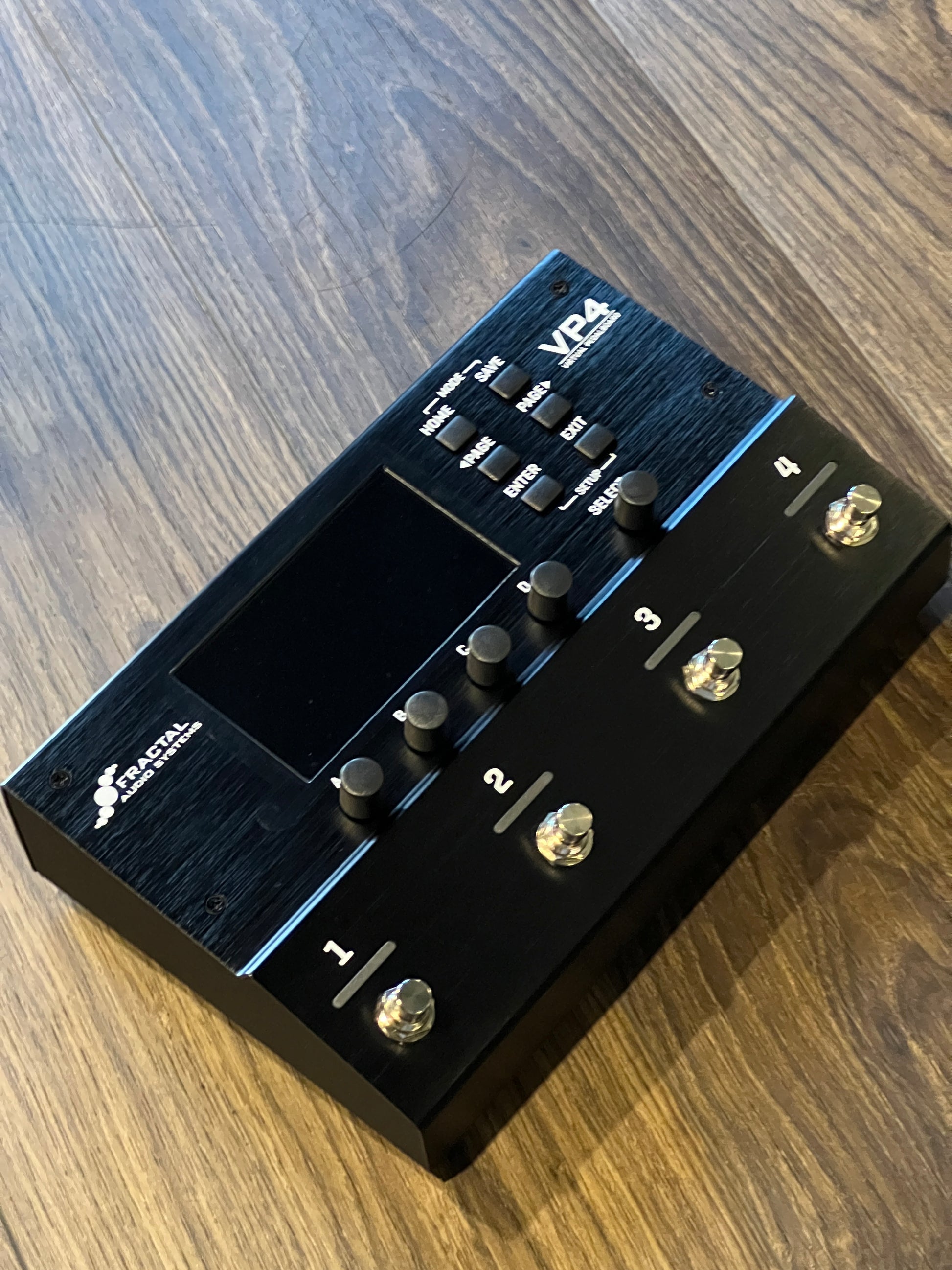 virtual guitar pedal board Fractal Audio VP4 Virtual Pedalboard Compact Multi-FX – nafiriguitar.com