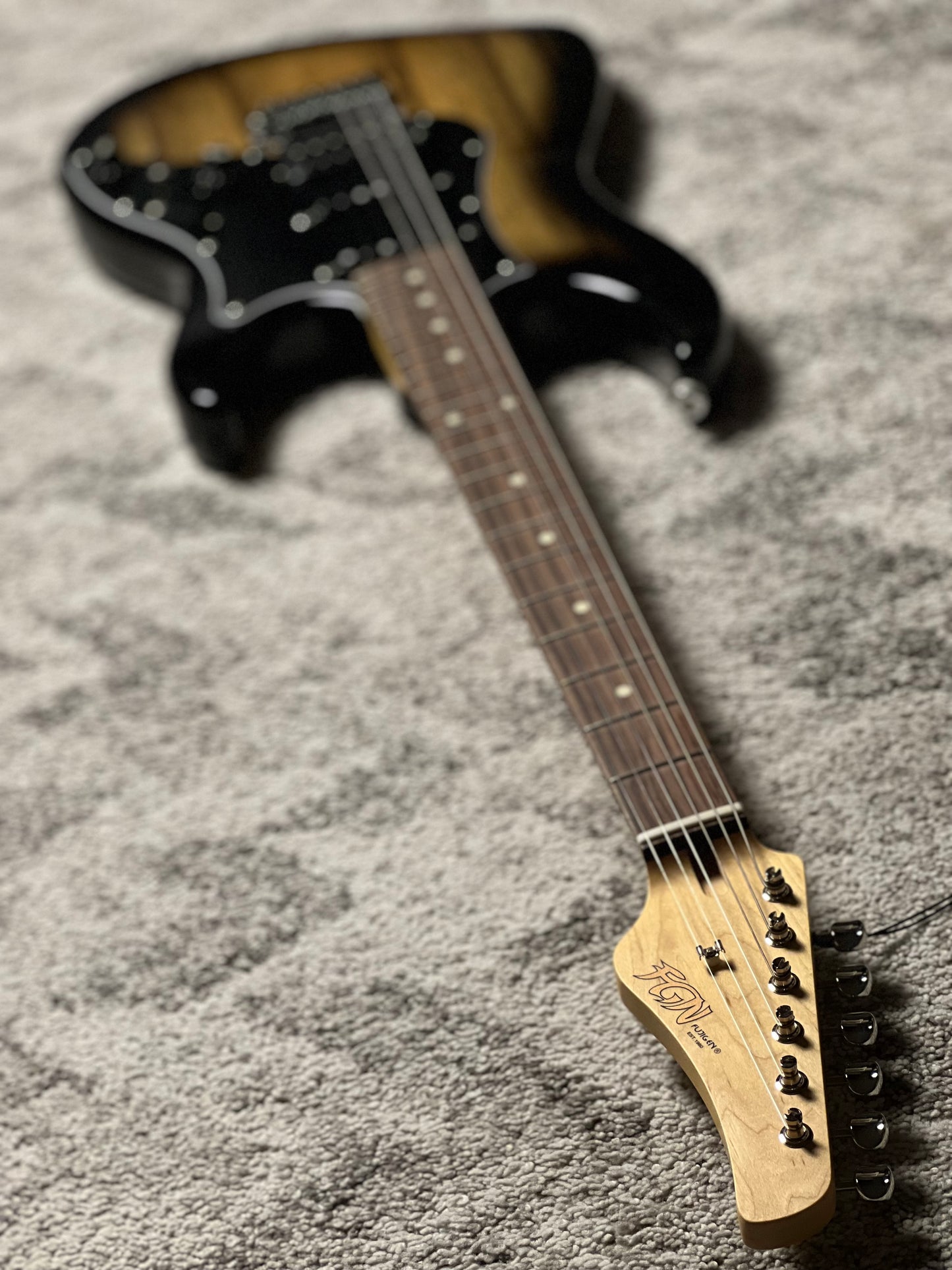 Fujigen FGN Odssey Series J Standard JOS2-TD-EW1-R/DMT in Dark Mocha Burst
