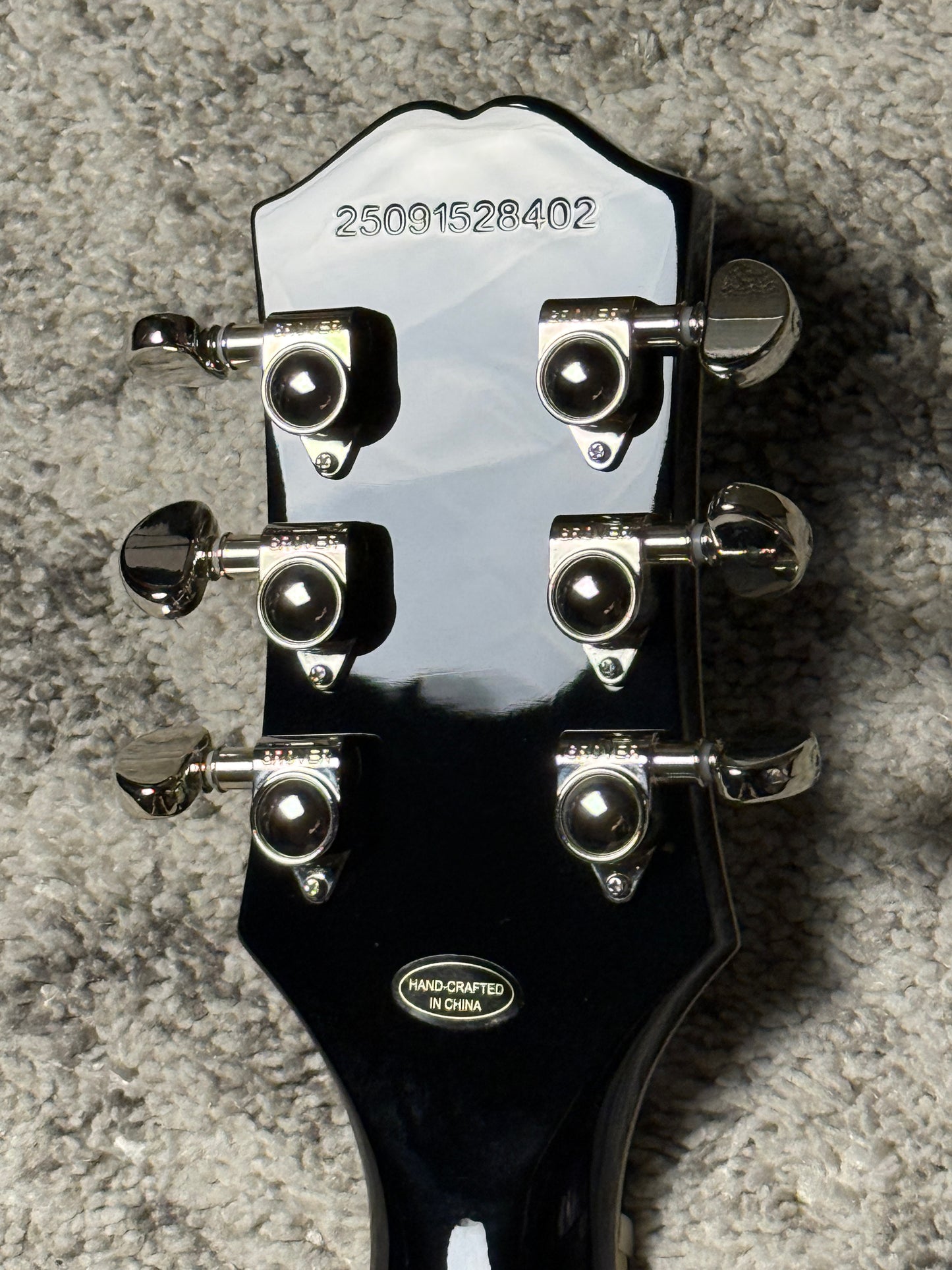 Epiphone Les Paul Custom Bats in Flight in Dark Purple Burst Limited Edition
