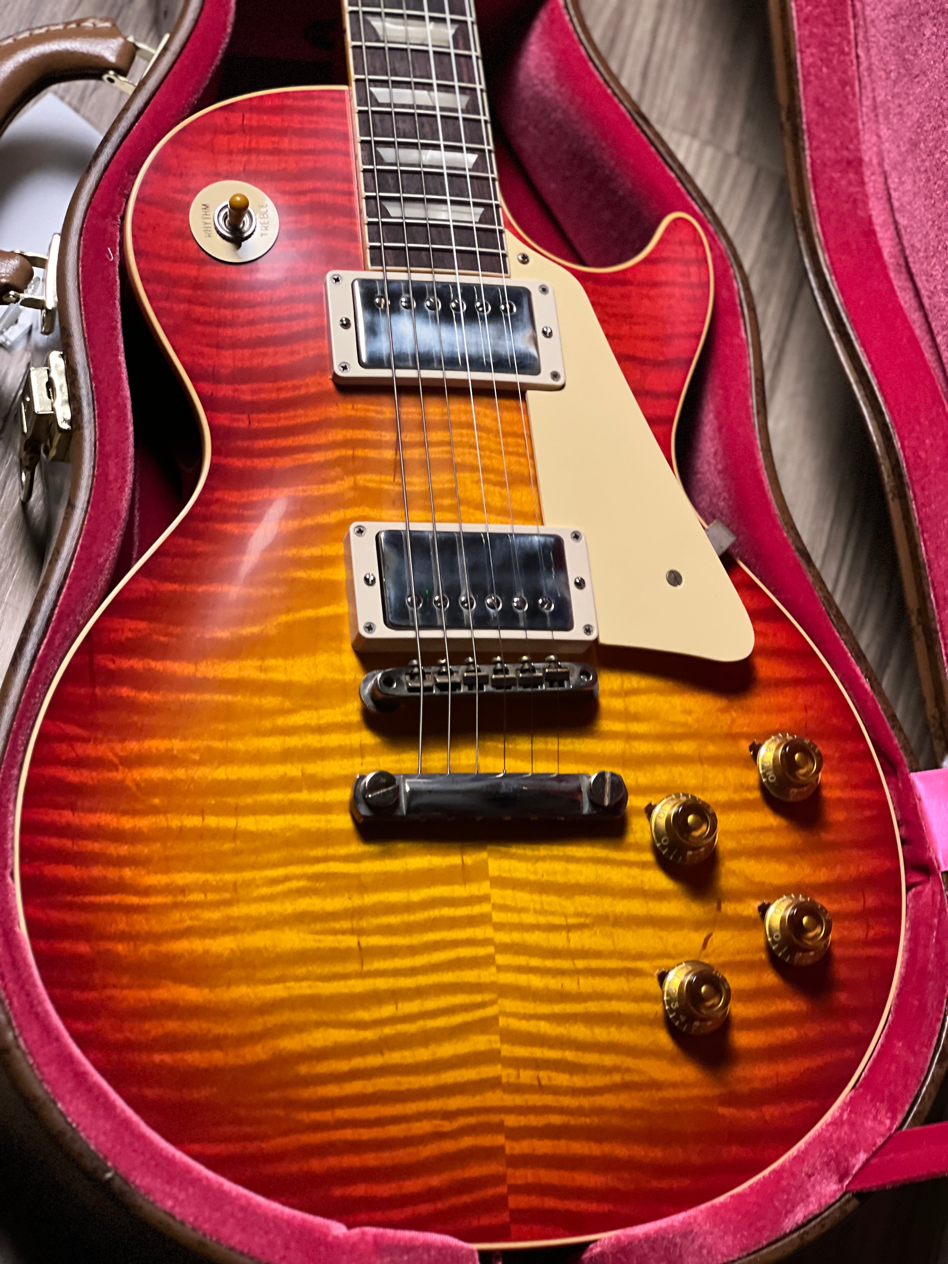 Gibson 1959 Les Paul Standard Reissue In Washed Cherry Sunburst w