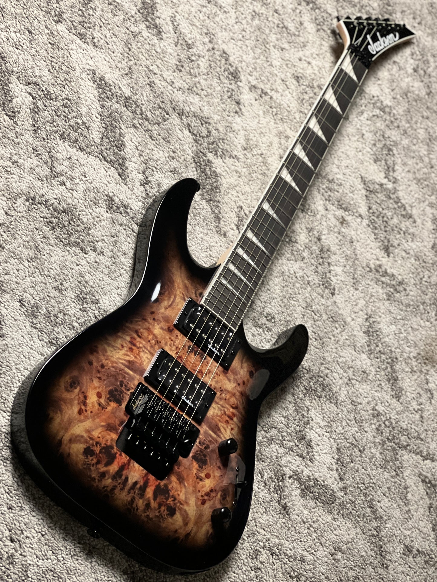 Jackson JS Series Dinky JS32 DKAP with Amaranth FB in Transparent Black Burst