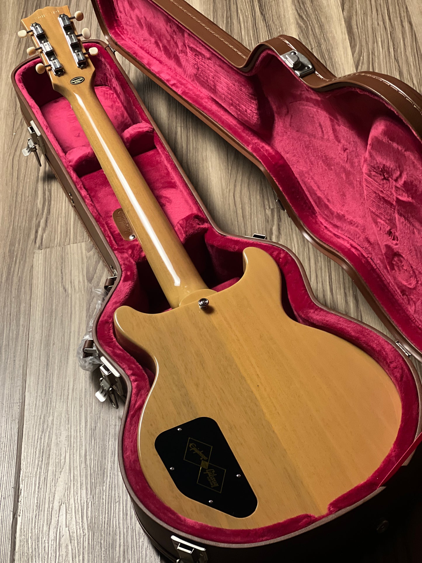 Epiphone 1960 Les Paul Special Double Cut Reissue in TV Yellow with Case 25011522191